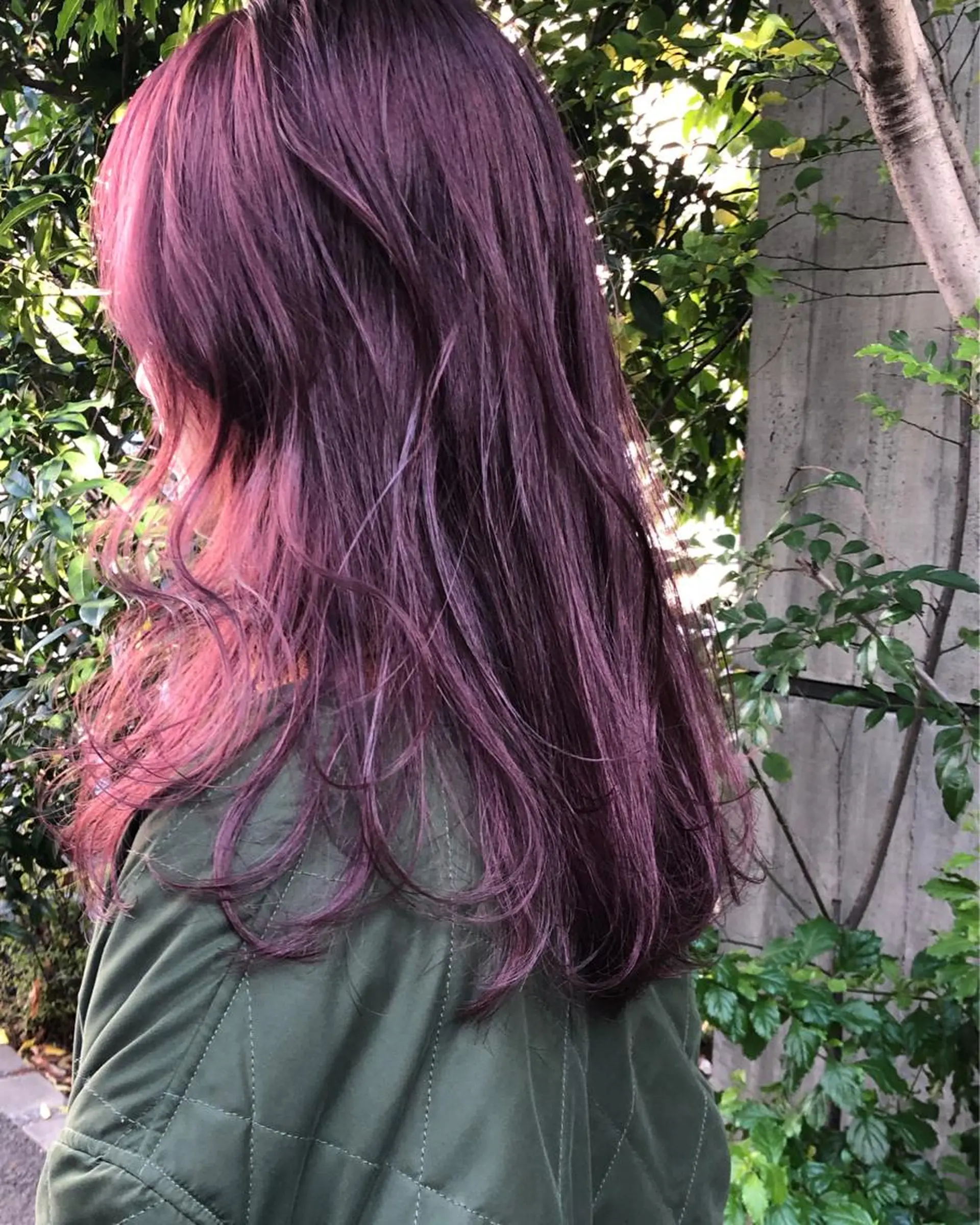 カラー ニシオカ タクヤのヘアスタイル