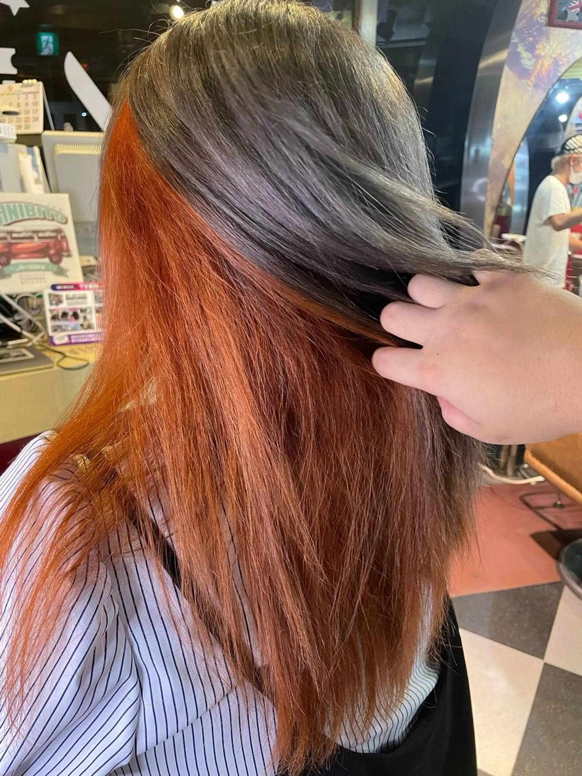 ミディアム 👑派手髪/カット 👑ANRYのヘアスタイル