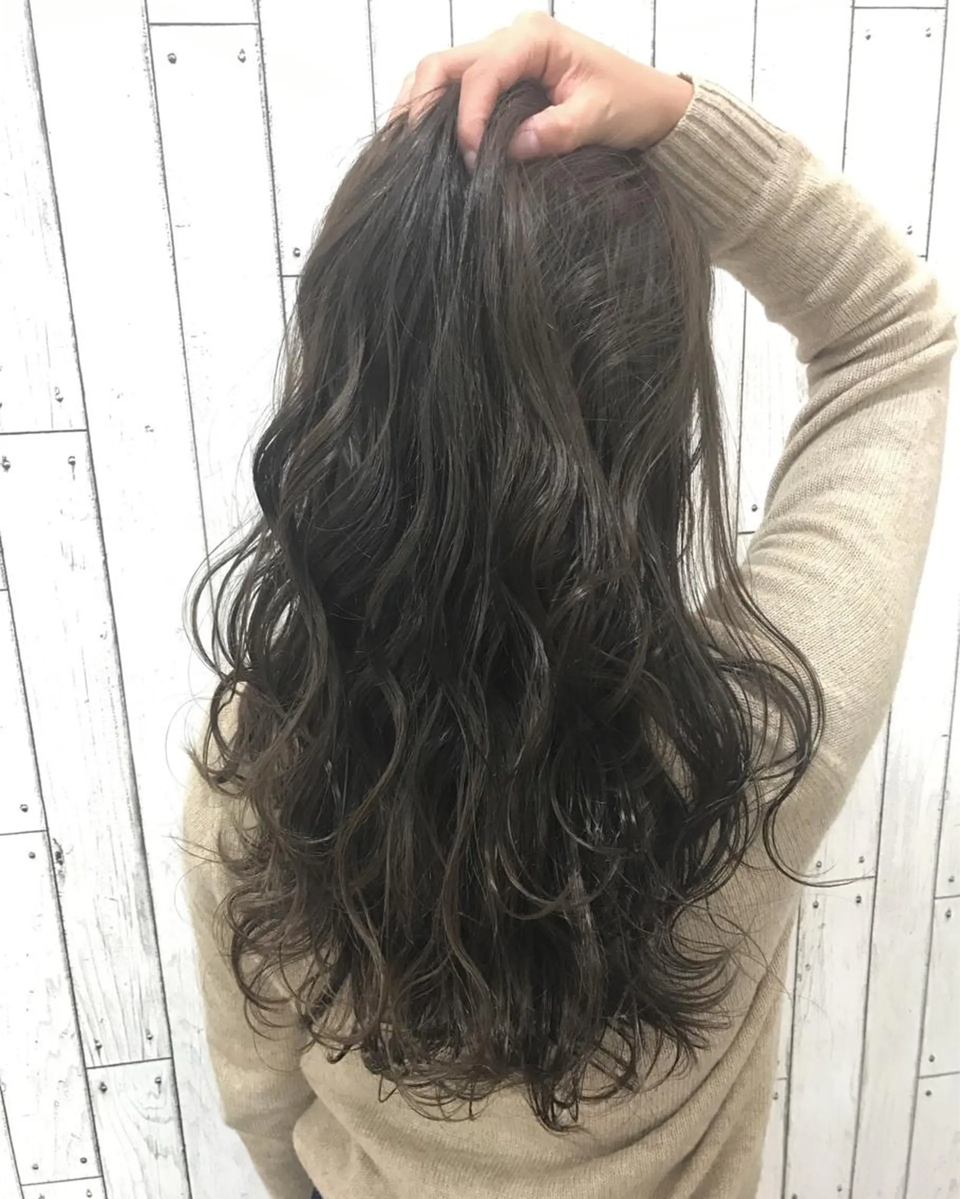 セミロング カラー ヘアアレンジ グレージュ 🟦メンズパーマ🟦 横浜駅｜小上馬淳司のヘアスタイル