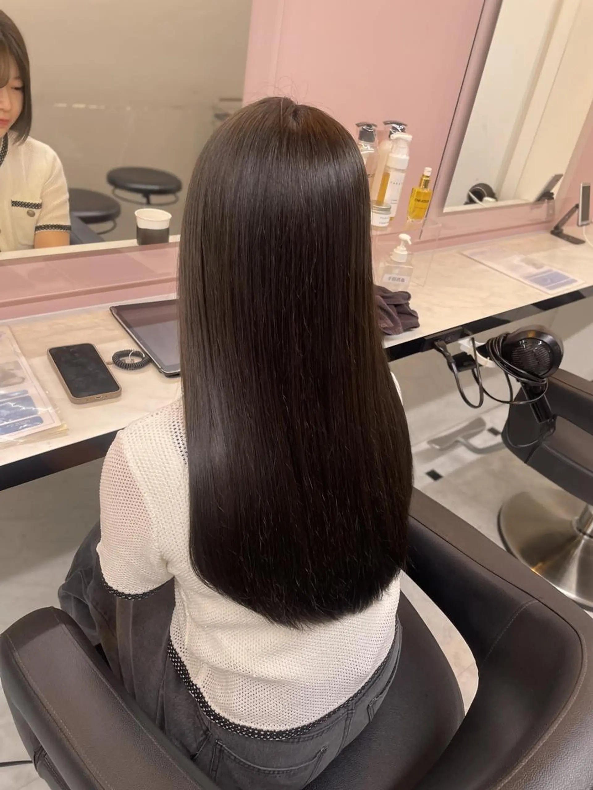 カラー カット ヘアカラー 縮毛矯正 𓏸レイヤー髪質改善 透けカラーカノン🫧のヘアスタイル
