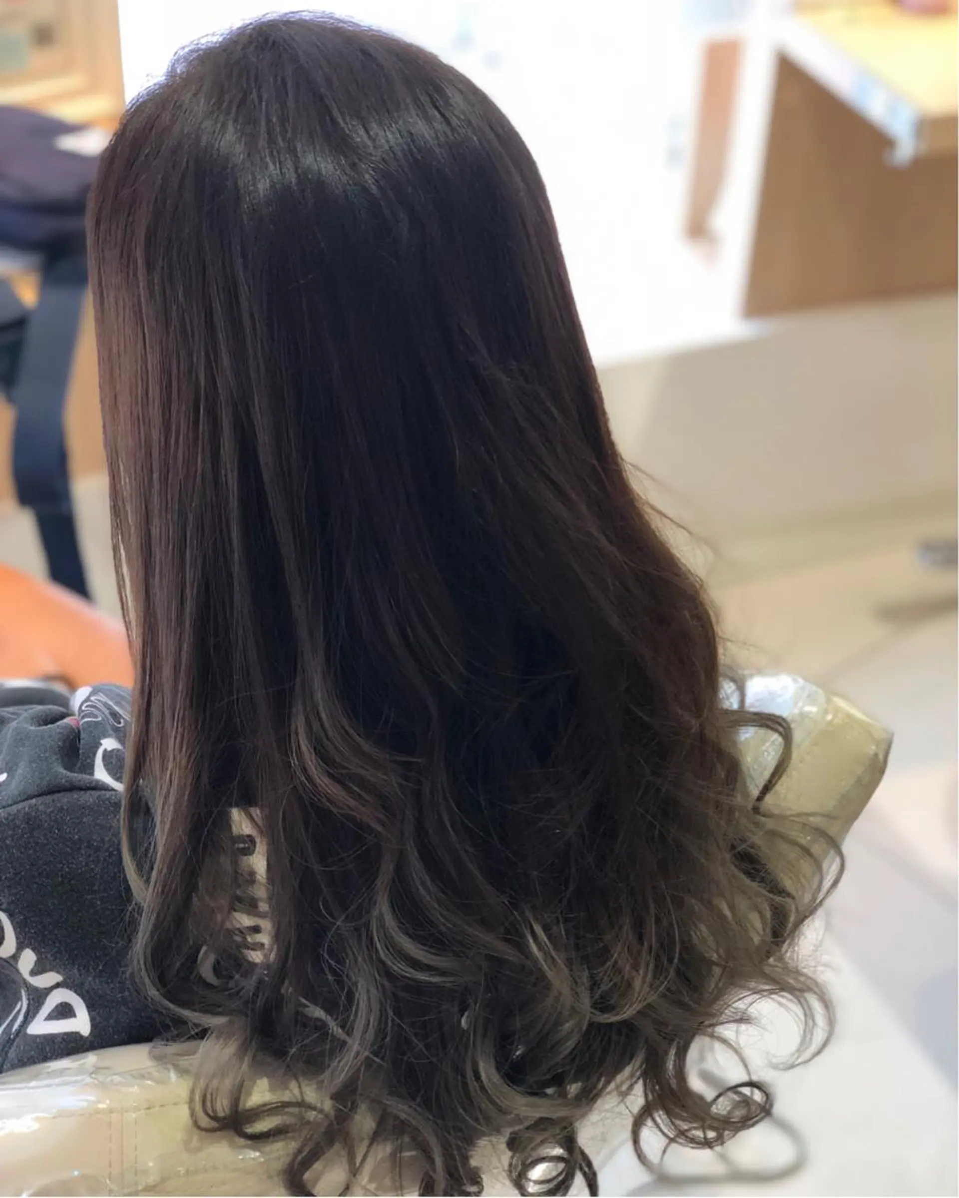 ロング 縮毛矯正/髪質改善 継続する美髪のヘアスタイル