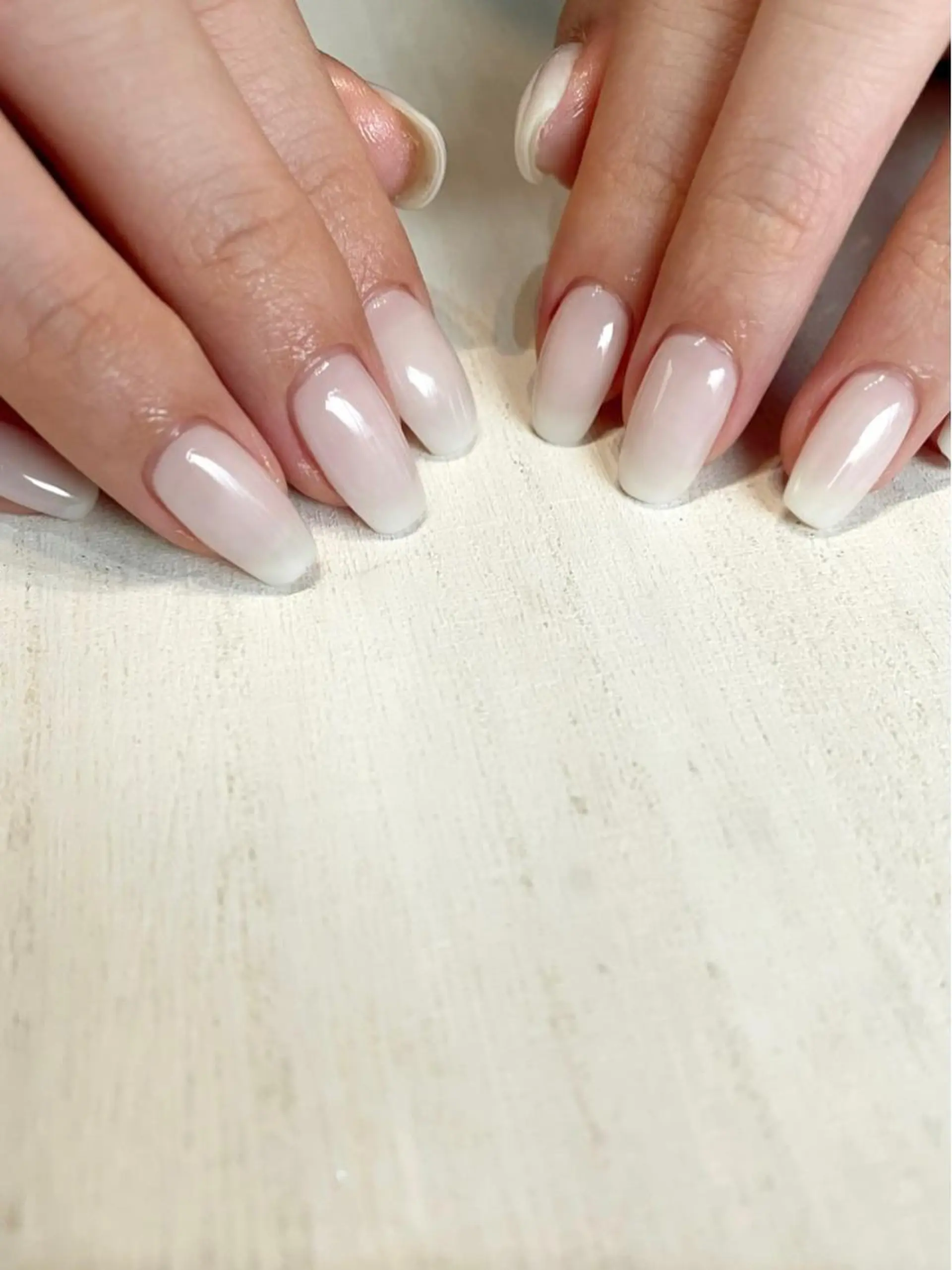 ミディアム ネイル ワンカラーネイル ハンドネイル spell nailのネイルデザイン