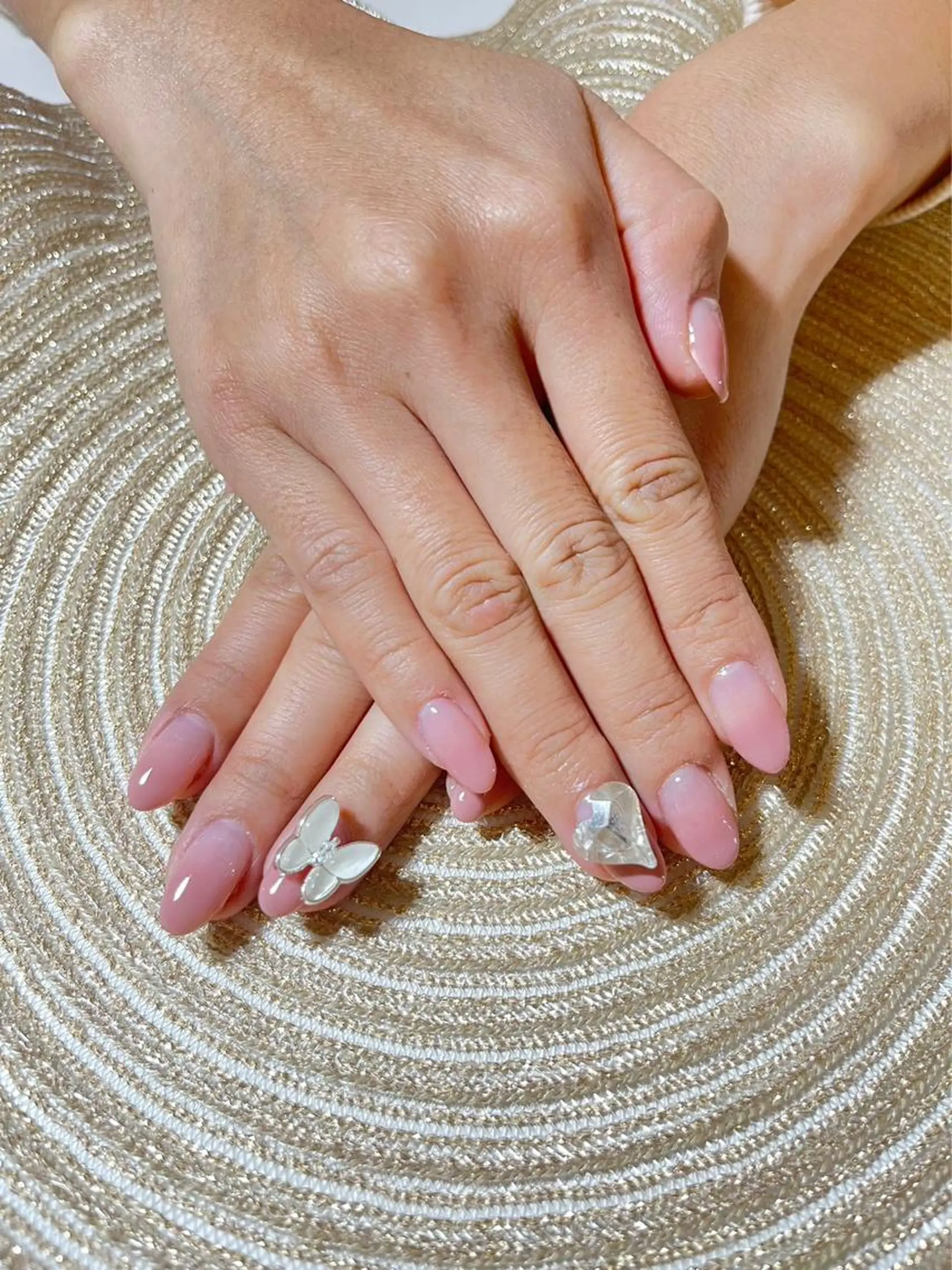 ネイル ハンドネイル 韓 玲のネイルデザイン