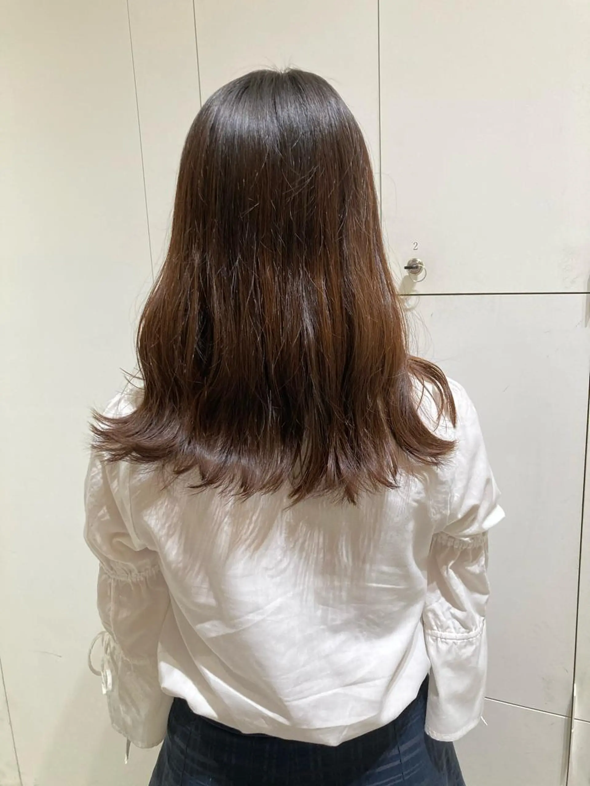 ミディアム カット 透明感カラー🫧 nanohaのヘアスタイル