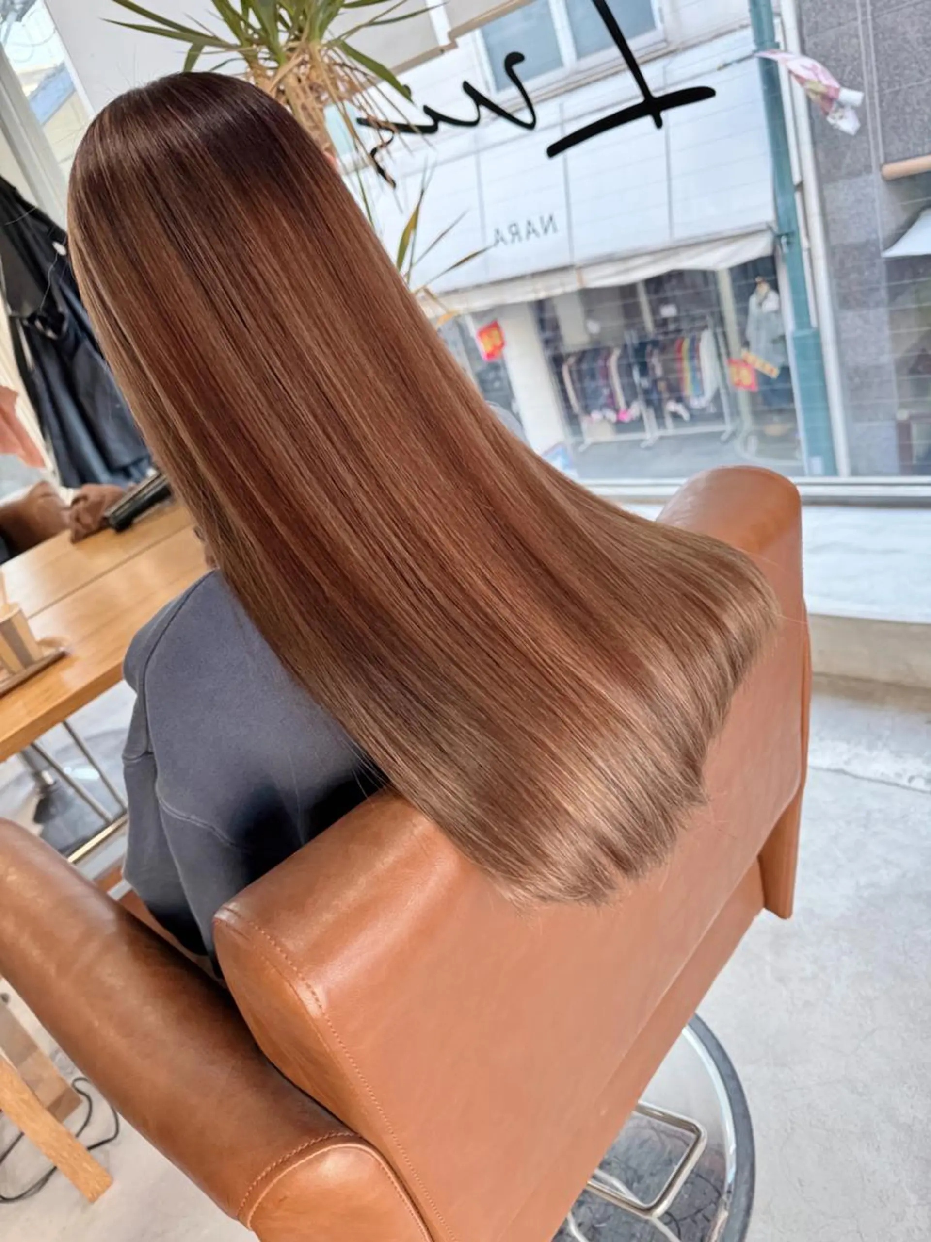 ミディアム 髪質改善美髪特化 ルイス奈良のヘアスタイル