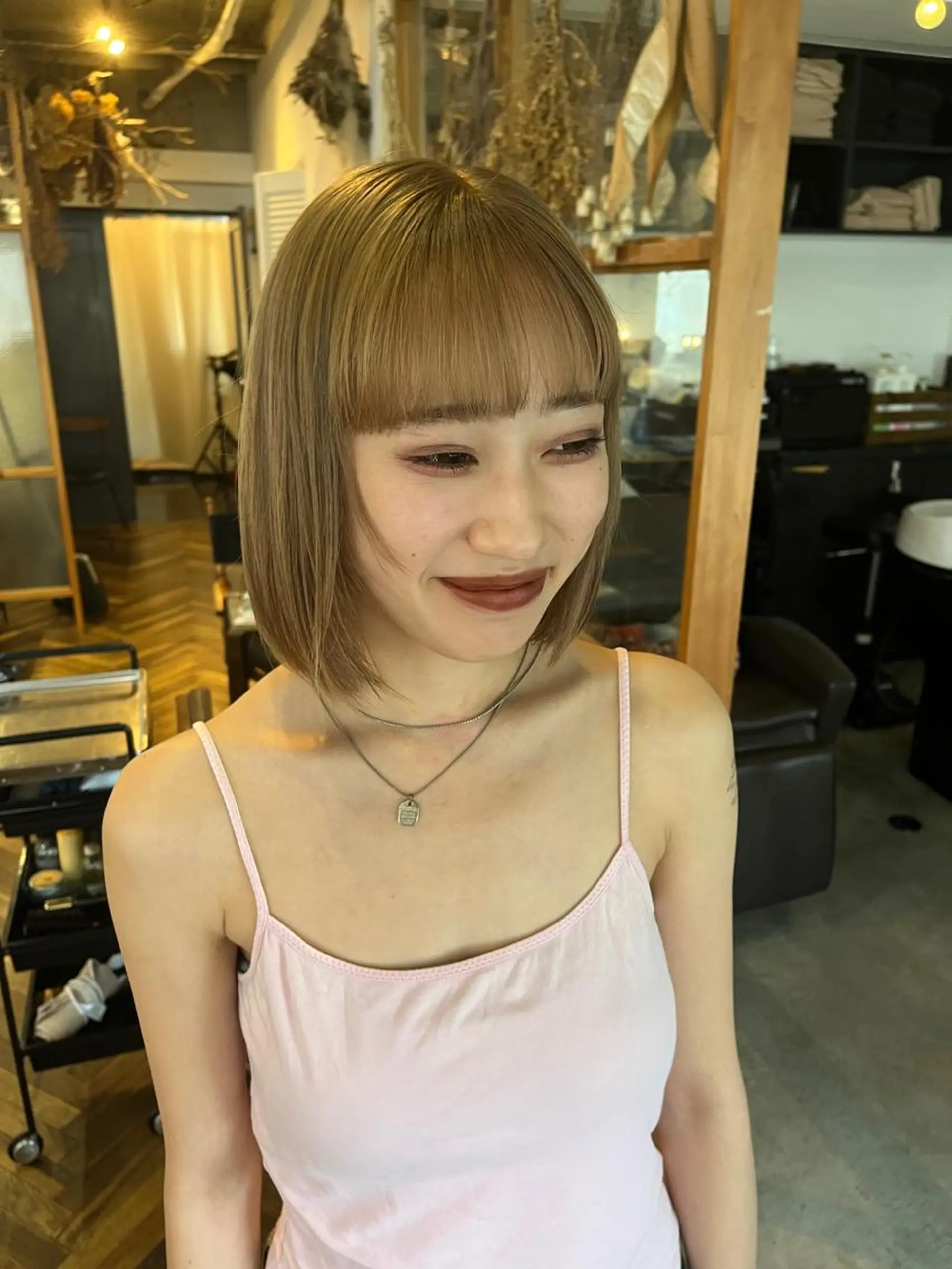 ミディアム カラー sora / 渋谷 / ハイトーンのヘアスタイル