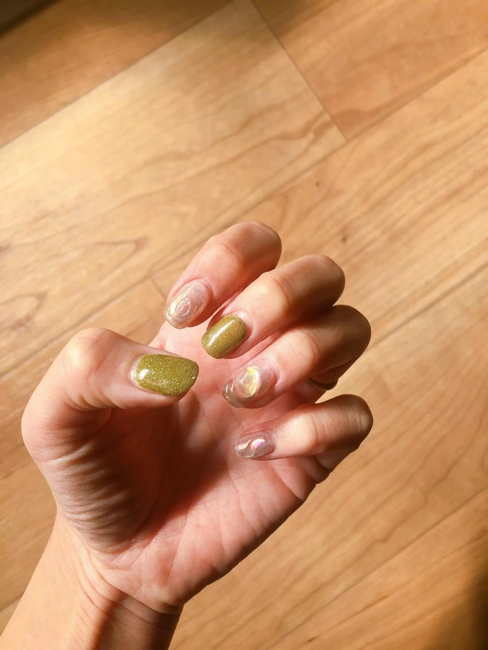 ネイル nailsalon　hue所属・小山 羽奈のネイルデザイン