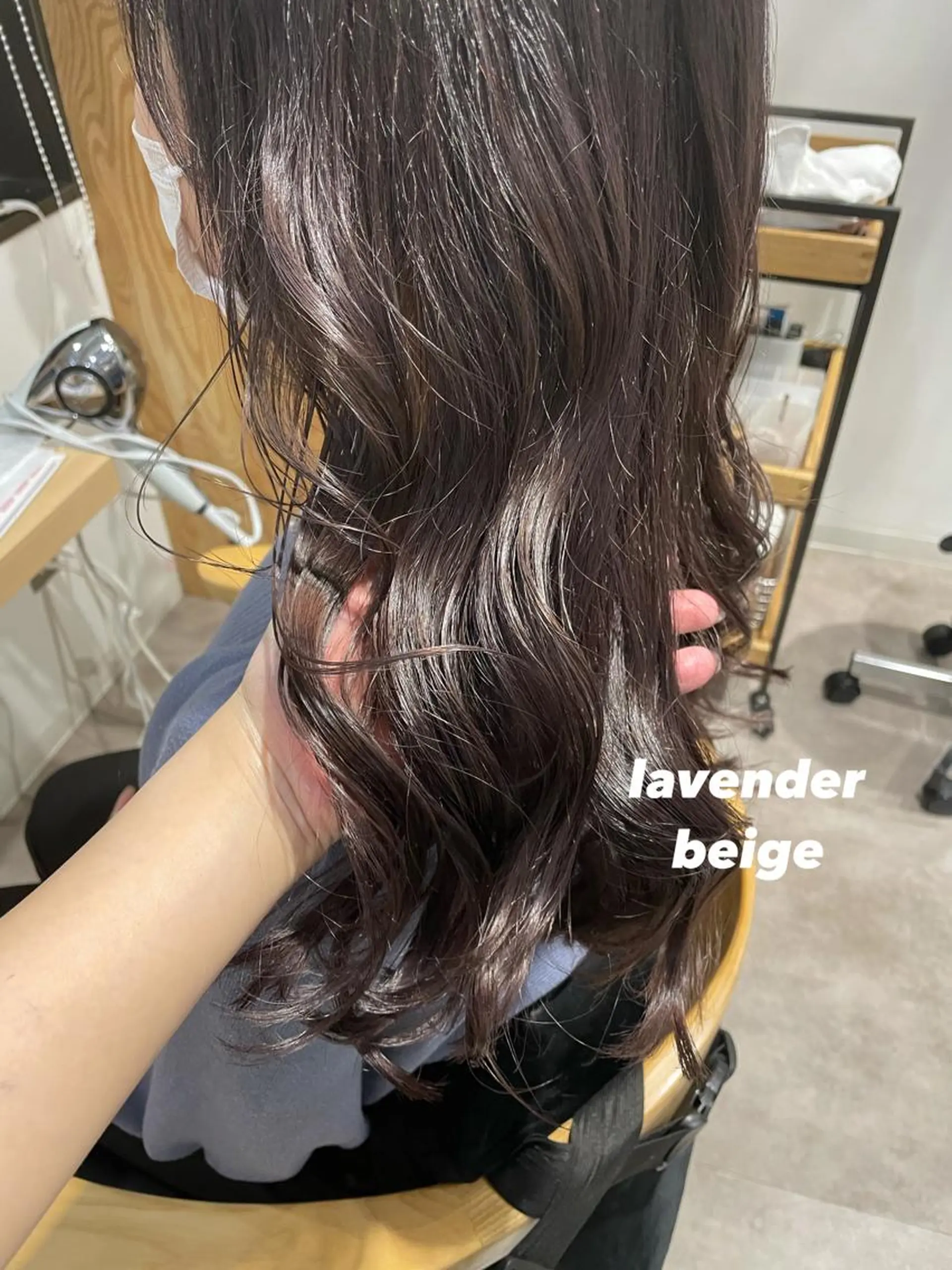 ミディアム カラー パーマ ヘアアレンジ ベージュカラー 透明感カラー ラベンダーカラー ラベンダーベージュ 🌿AMANE🌿 sakiのヘアスタイル