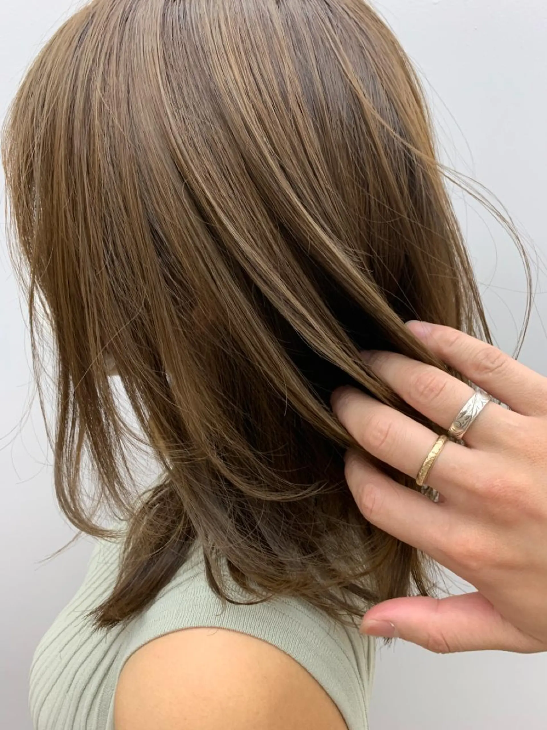 ミディアム カラー ブルーカラー ブルージュ fhami 店長 髪質改善　DAITOのヘアスタイル