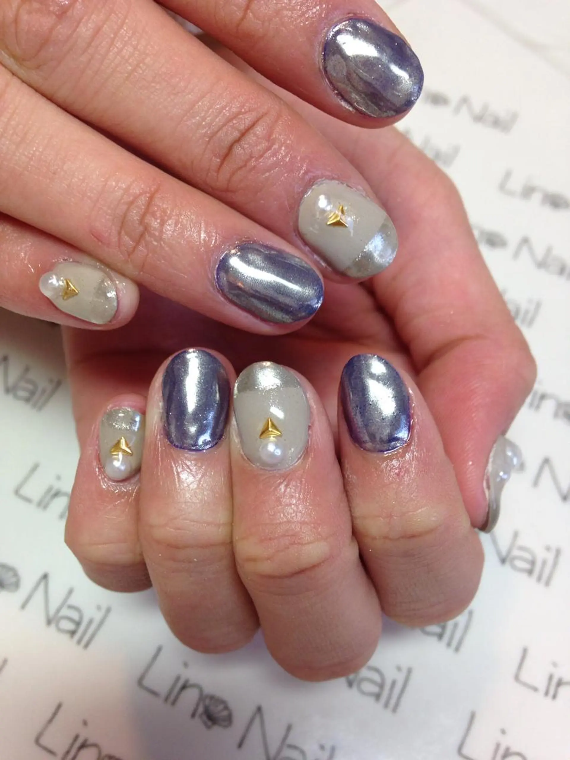ショート ミディアム セミロング ネイル マツエク・マツパ キラキラネイル ミラーネイル Lino Nail sekitomiのネイルデザイン