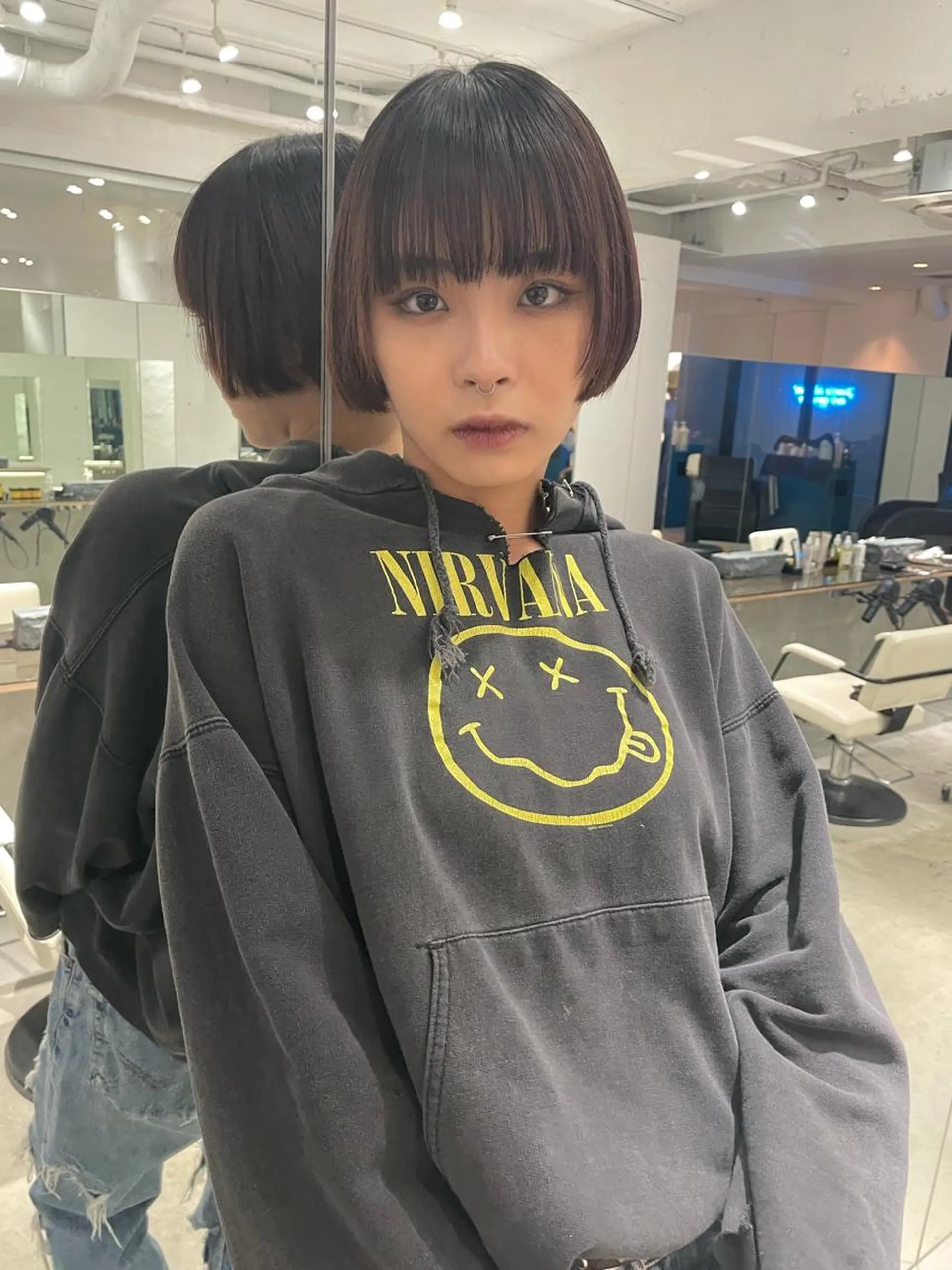 ショート カラー バレイヤージュ ブリーチ ケアブリーチ デザインカラー ダブルカラー スパイラルパーマ 🌐hina⭐️のヘアスタイル