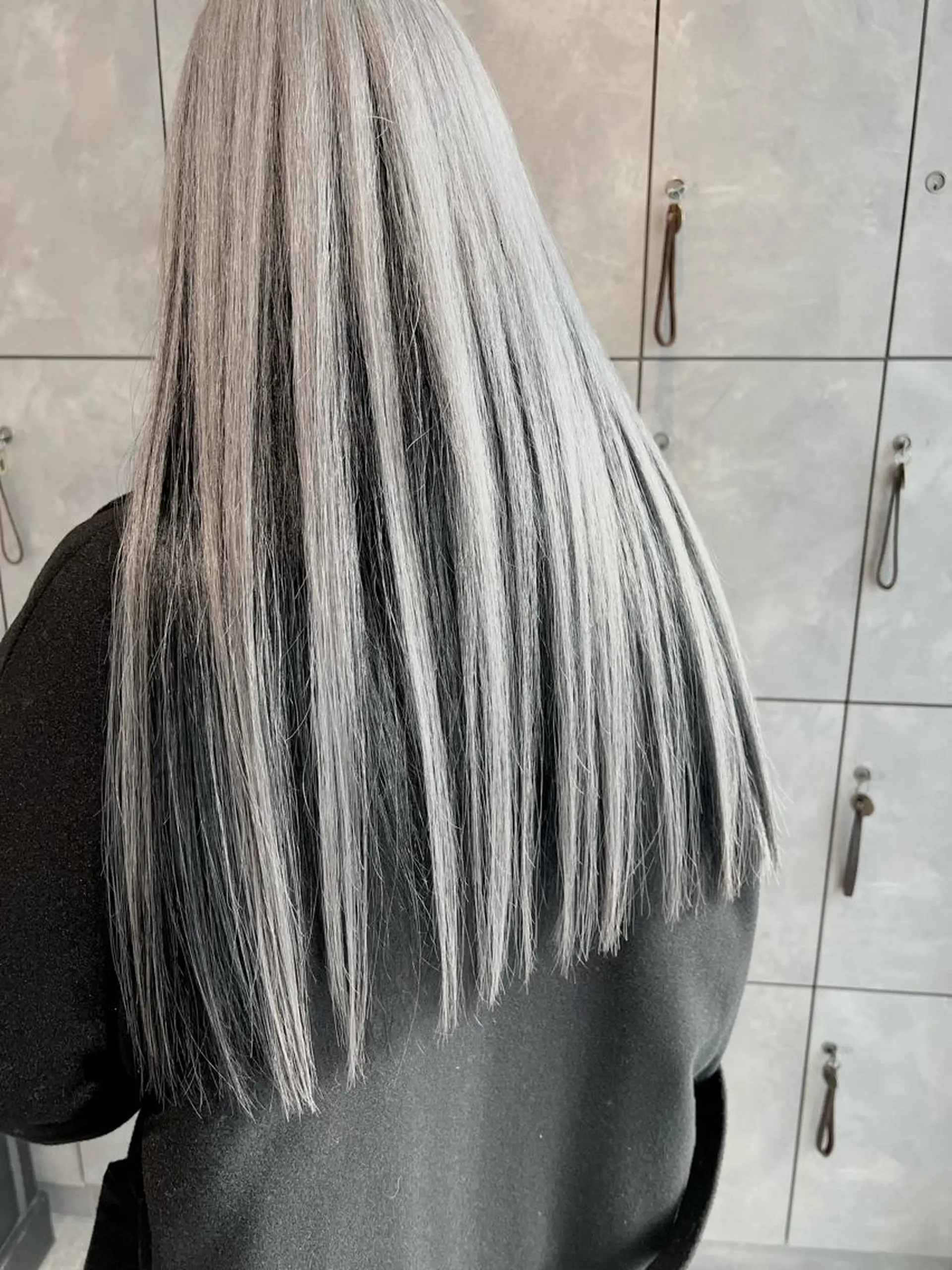 セミロング カラー ヘアアレンジ ネイル ヘアカラー トリートメント ヘッドスパ ヘアセット 🌈インナーカラー ‘ショウマ’🌈のヘアスタイル