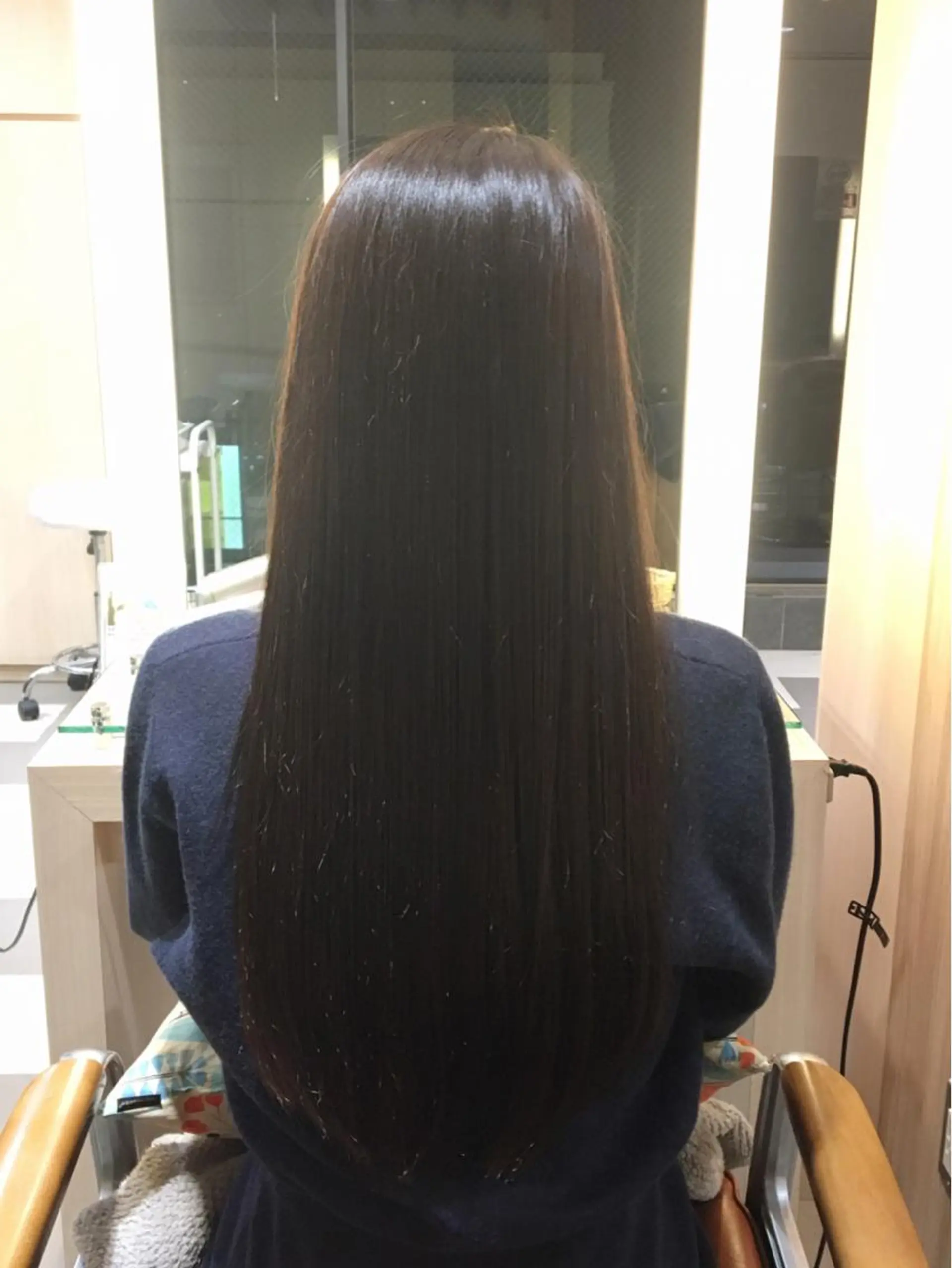 ロング カラー パーマ ぱつっとボブ/ 小野あかねのヘアスタイル