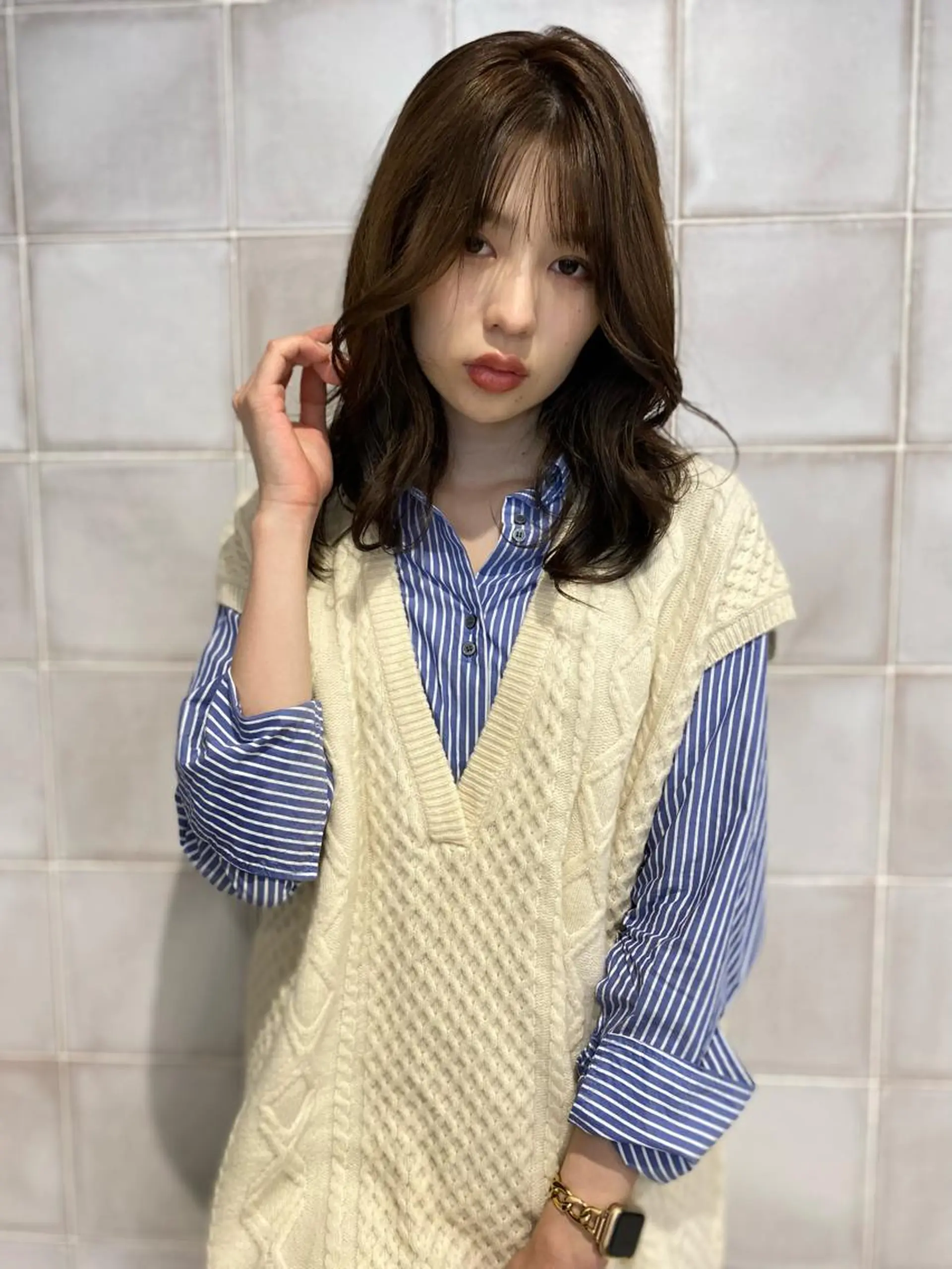 セミロング カラー newi銀座オオクラ ホユギのヘアスタイル
