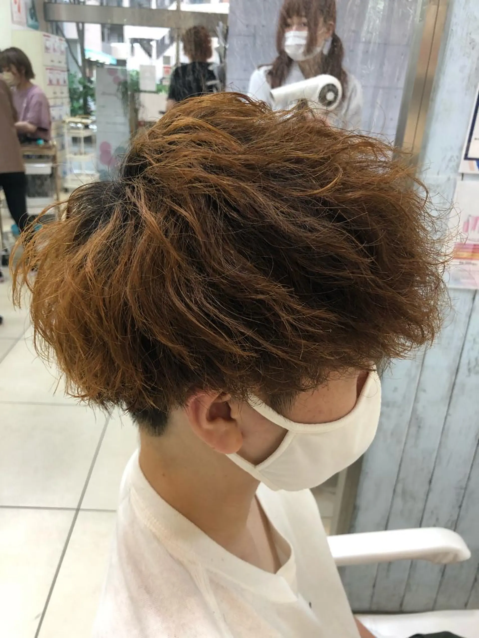 ショート パーマ メンズ 髪質改善× 白髪ぼかし溝江のヘアスタイル