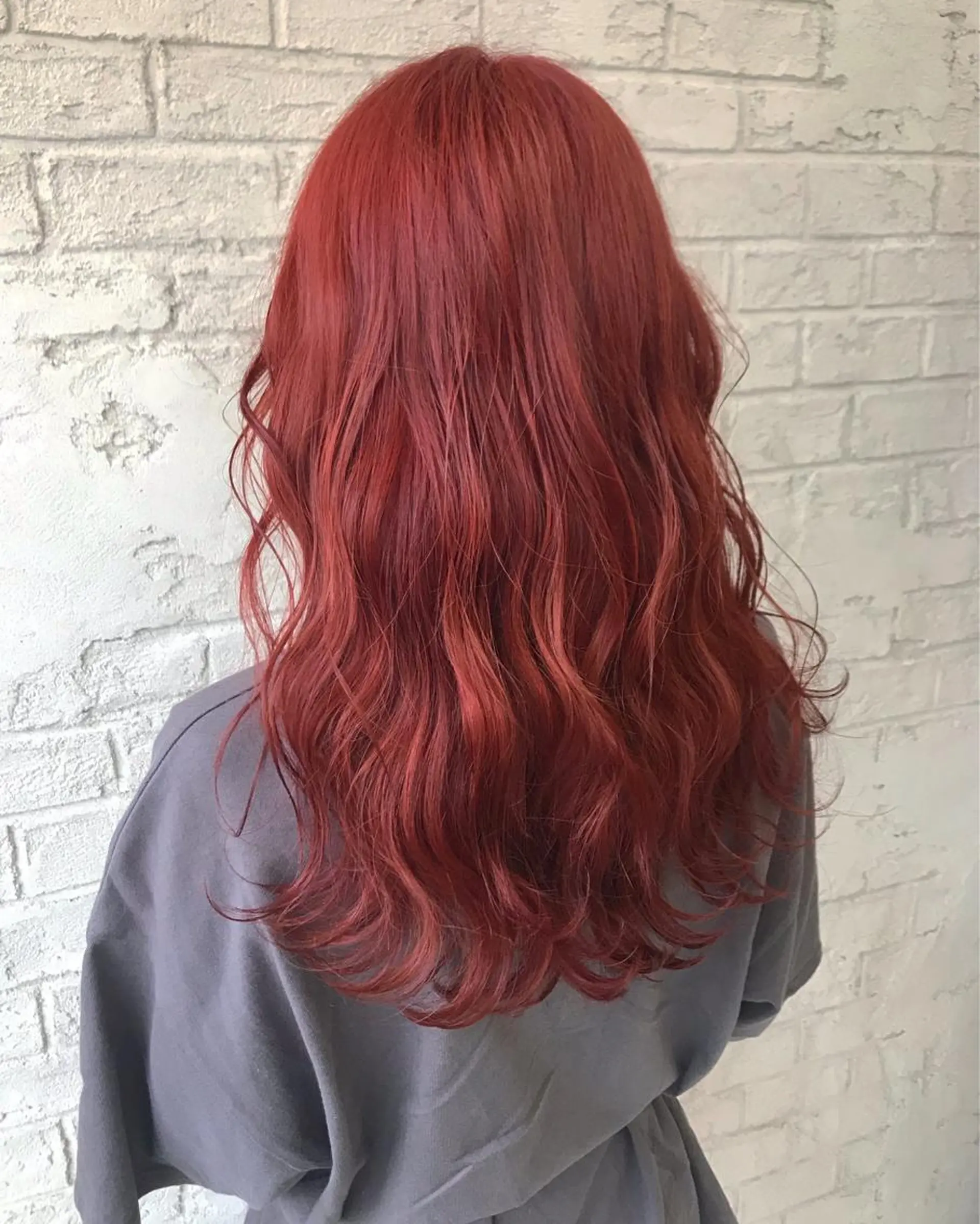 ロング カラー オリーブ/アッシュ やわらか透明感カラーのヘアスタイル