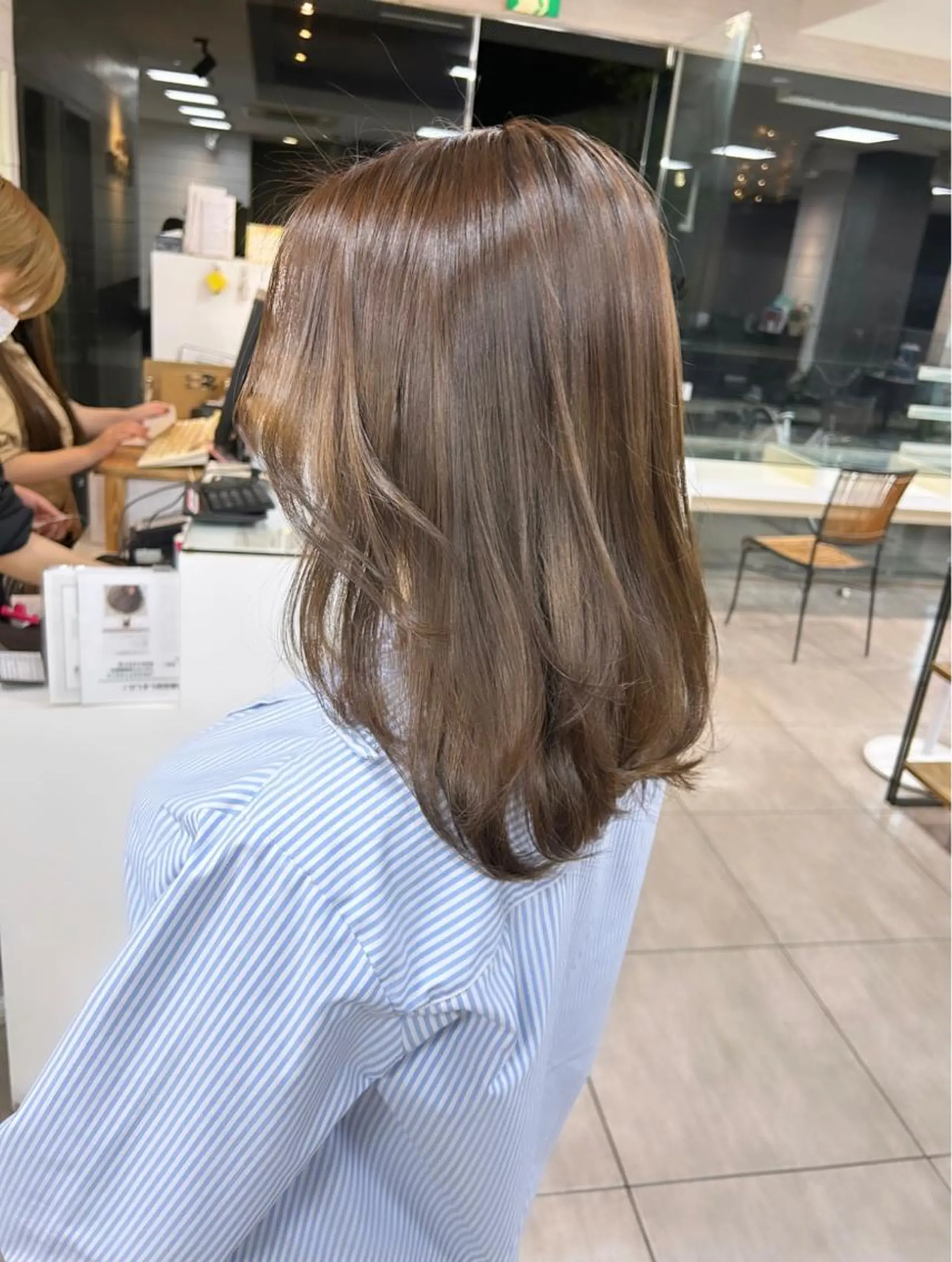 ミディアム レイヤーカット カット ヘアカラー 🫧艶髪カラー🫧 森本くるみのヘアスタイル