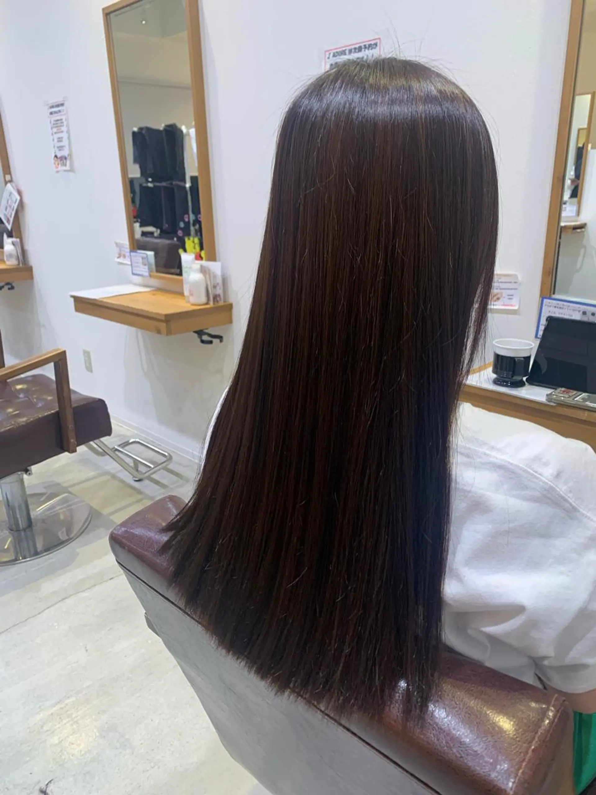 ロング 川口 絵理のヘアスタイル