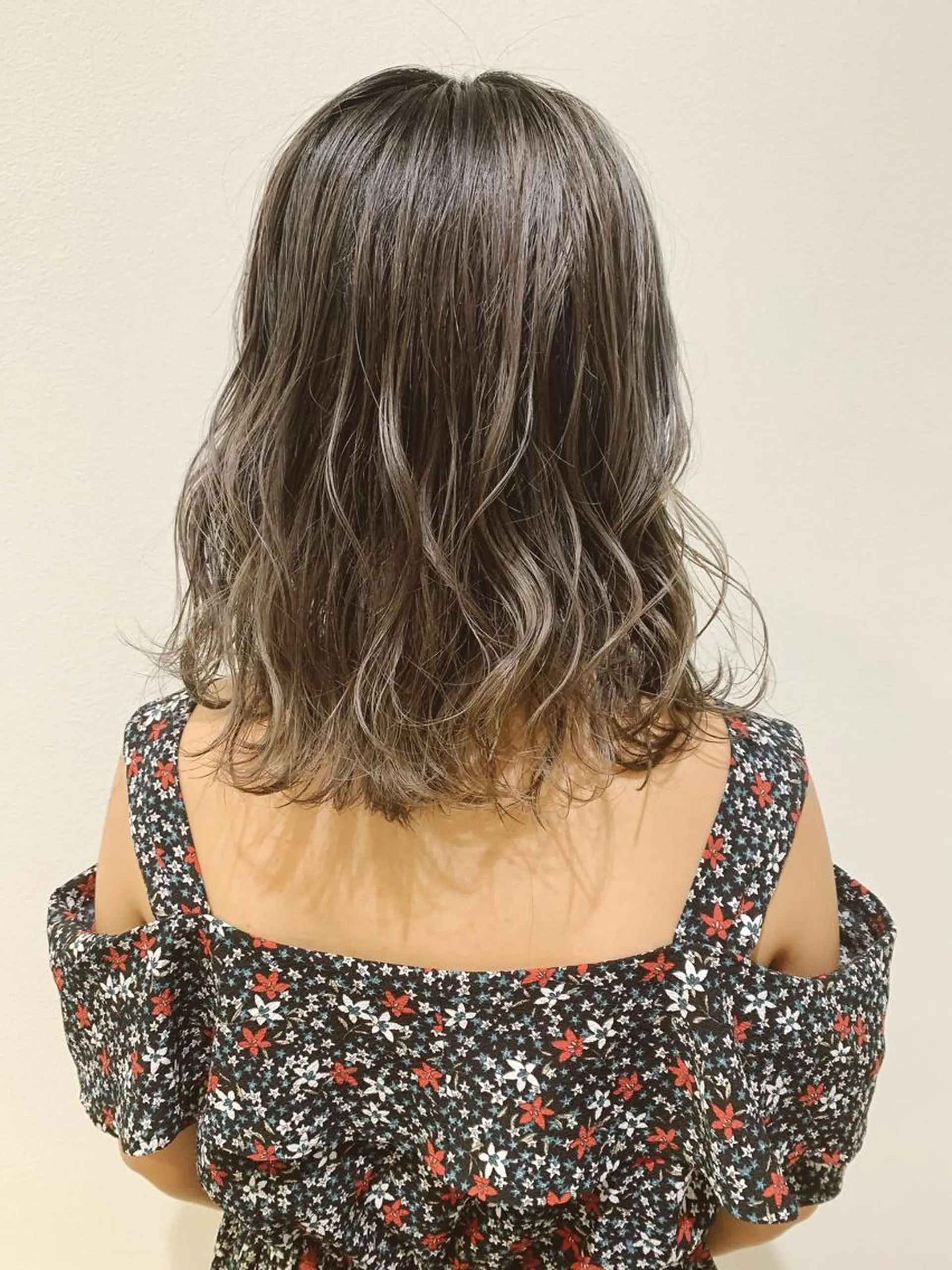 ミディアム カラー ベージュカラー ハイライトカラー ハイライト Lond luce心斎橋所属・🍀小川大輔🍀 ボブ/ブリーチ🥇のヘアスタイル