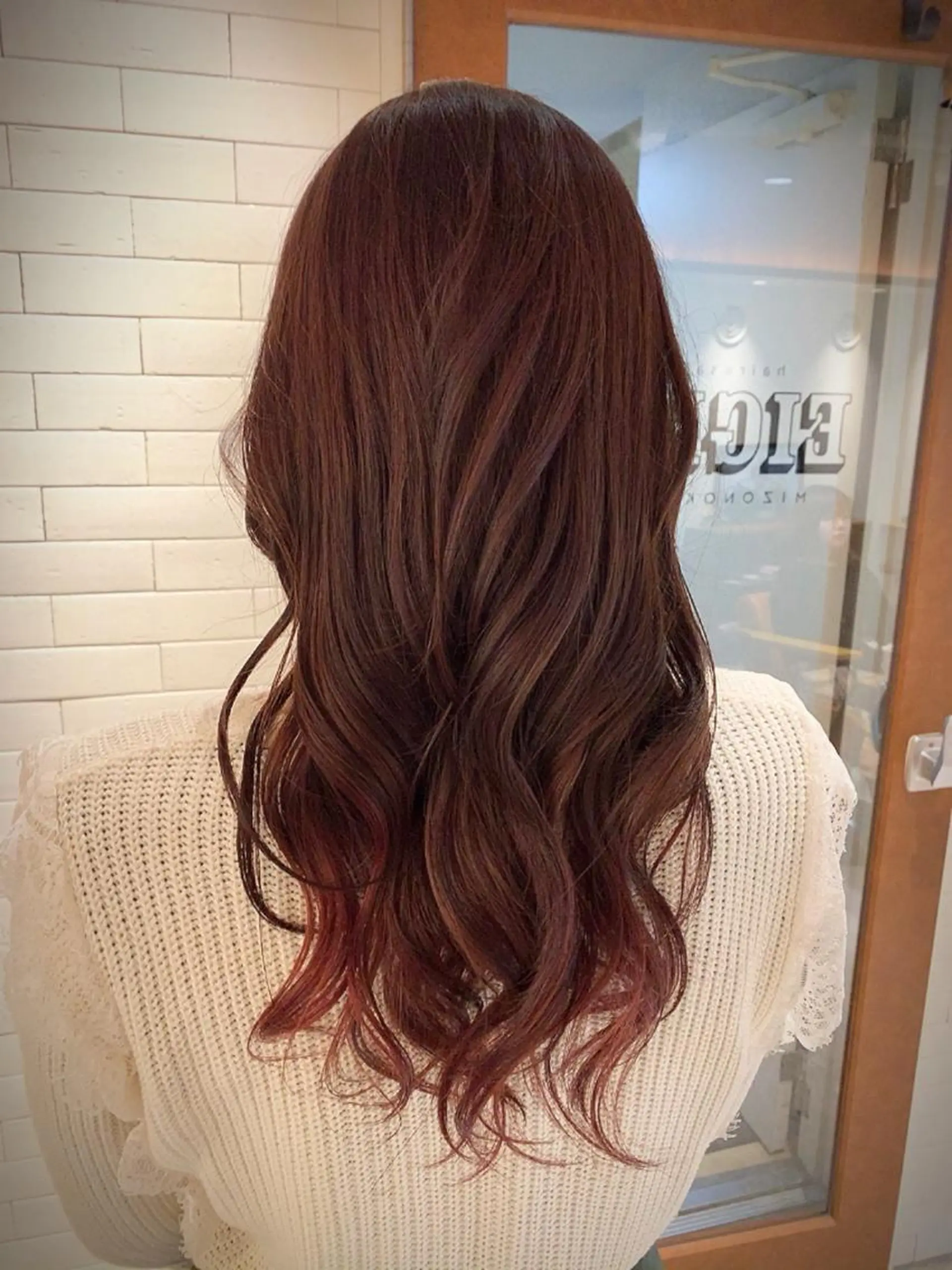 ロング ピンクブラウン ヘアカラー トリートメント ヘアセット 坂本 なつきのヘアスタイル