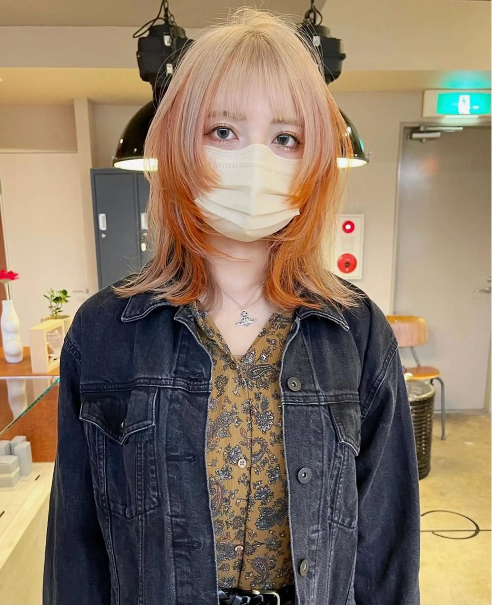 セミロング カラー ブリーチ インナーカラー 顔周りカット ヘアカラー トリートメント 🩷ハイトーン透明感 レイヤー🩷ユリカのヘアスタイル