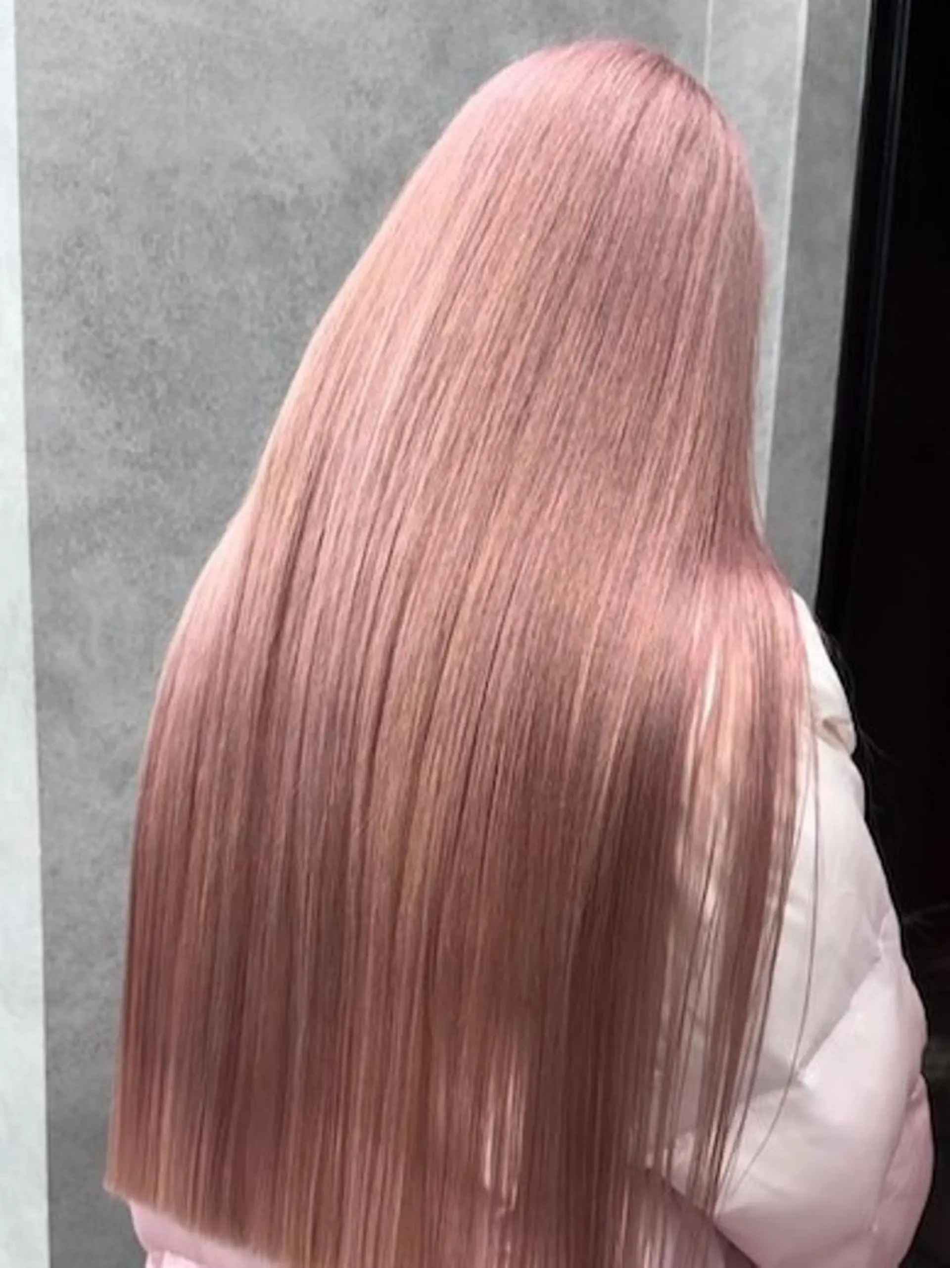 ロング カラー ショートボブ ブリーチ デザインカラー ダブルカラー ハイライトカラー ヘアカラー トリートメント ヘアセット ヘアテラス エムナラテンのヘアスタイル