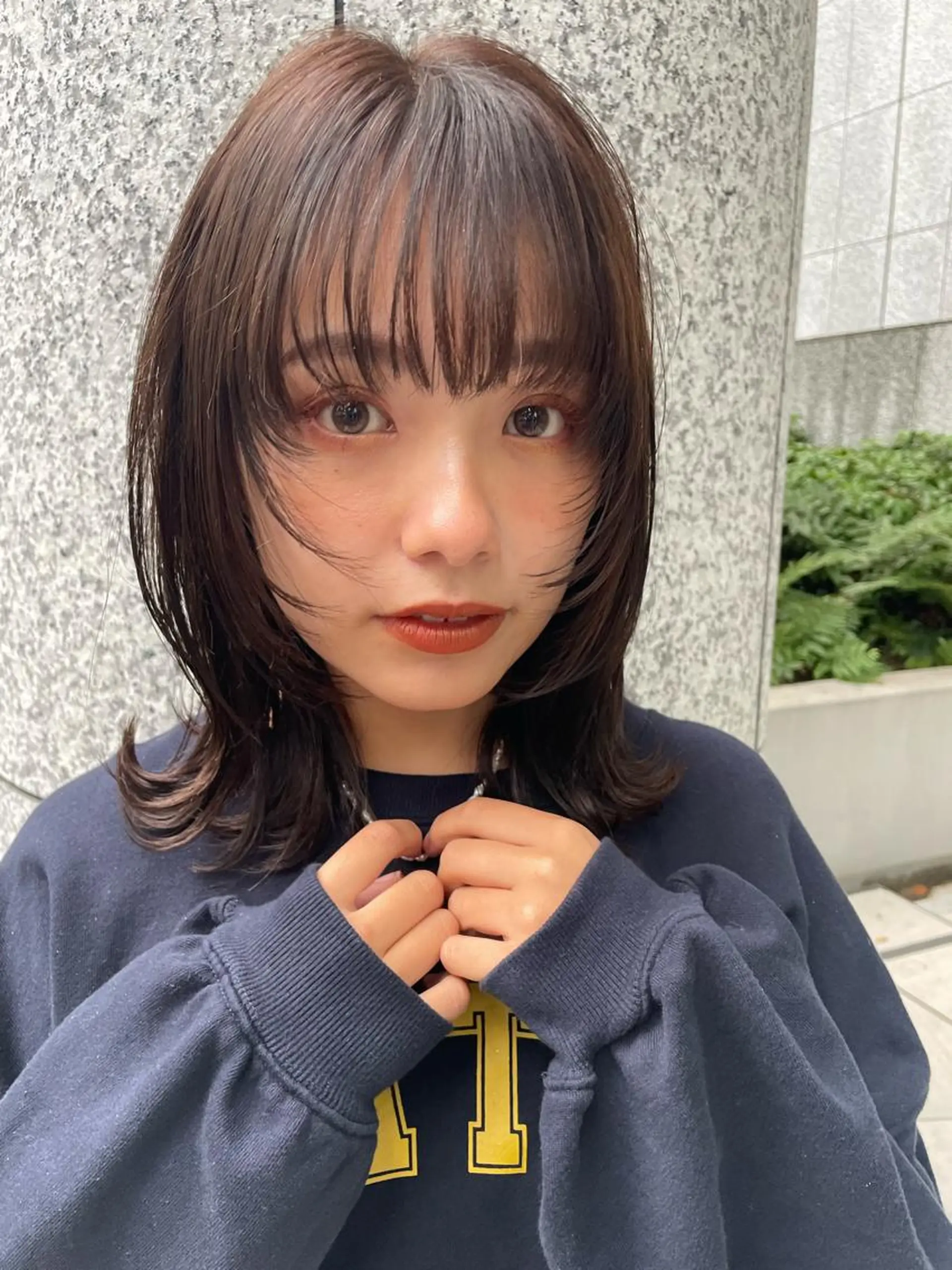 ミディアム カット ヘアカラー ｅｒｉ 🧴🫧のヘアスタイル