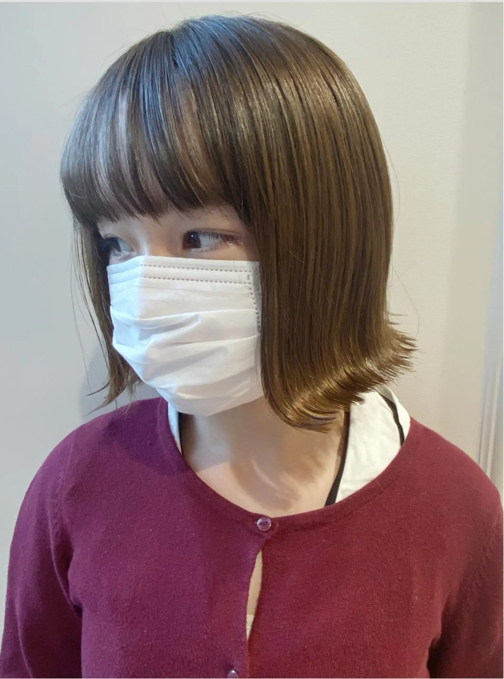 ショート ボブ 外ハネヘア カット トリートメント 小顔レイヤー/ ベージュ🤍Rieのヘアスタイル