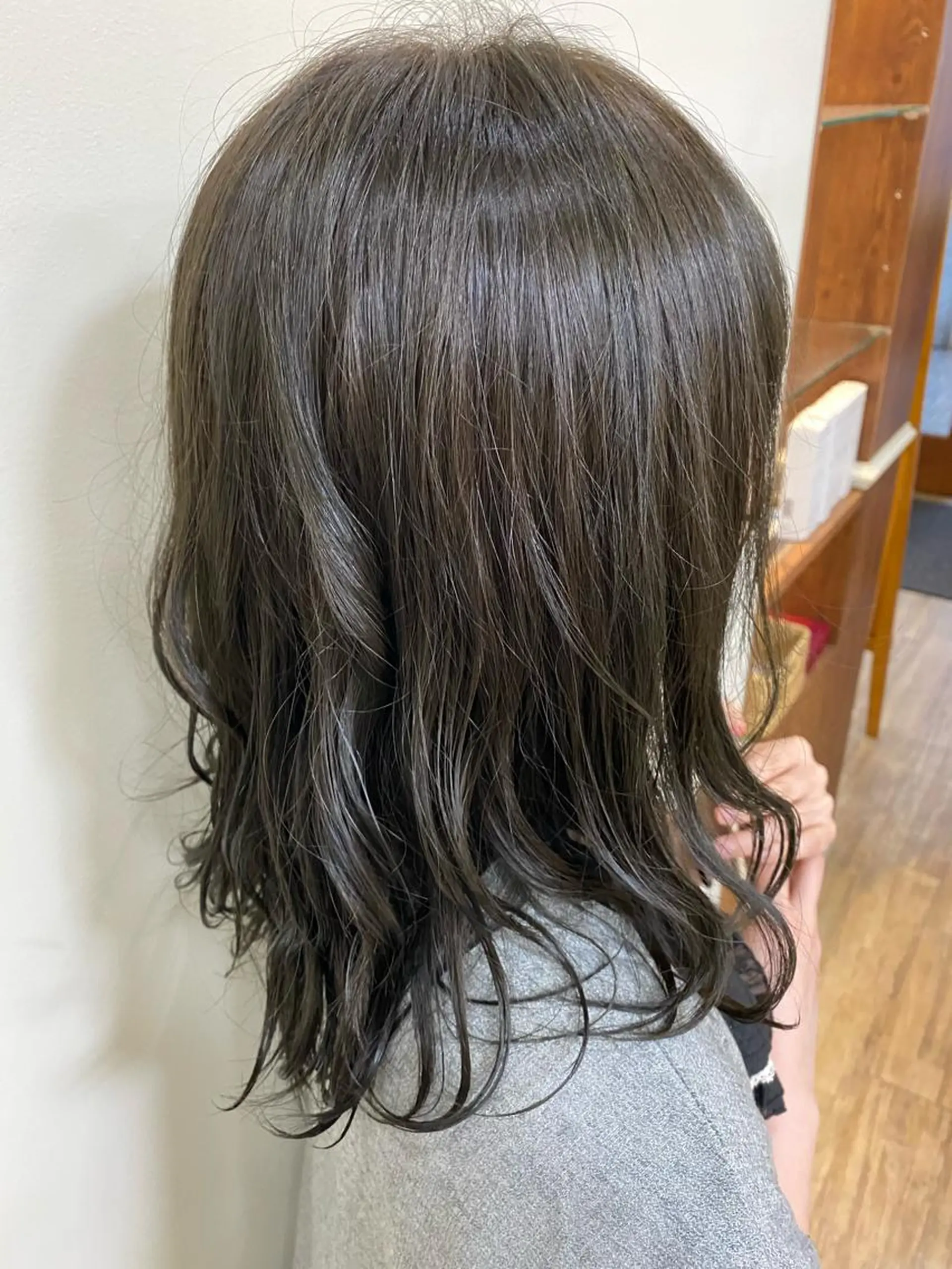 カラー SALOWIN栄 高須大貴のヘアスタイル