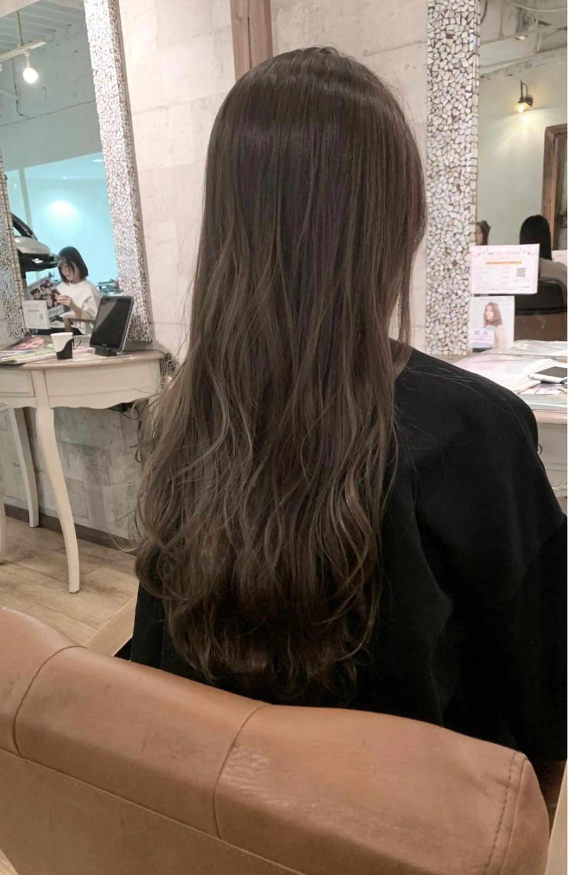 ロング カラー ベージュカラー ブリーチ 透明感カラー イルミナカラー ヘアカラー トリートメント 田村和範/似合わせ カラー/髪質改善のヘアスタイル