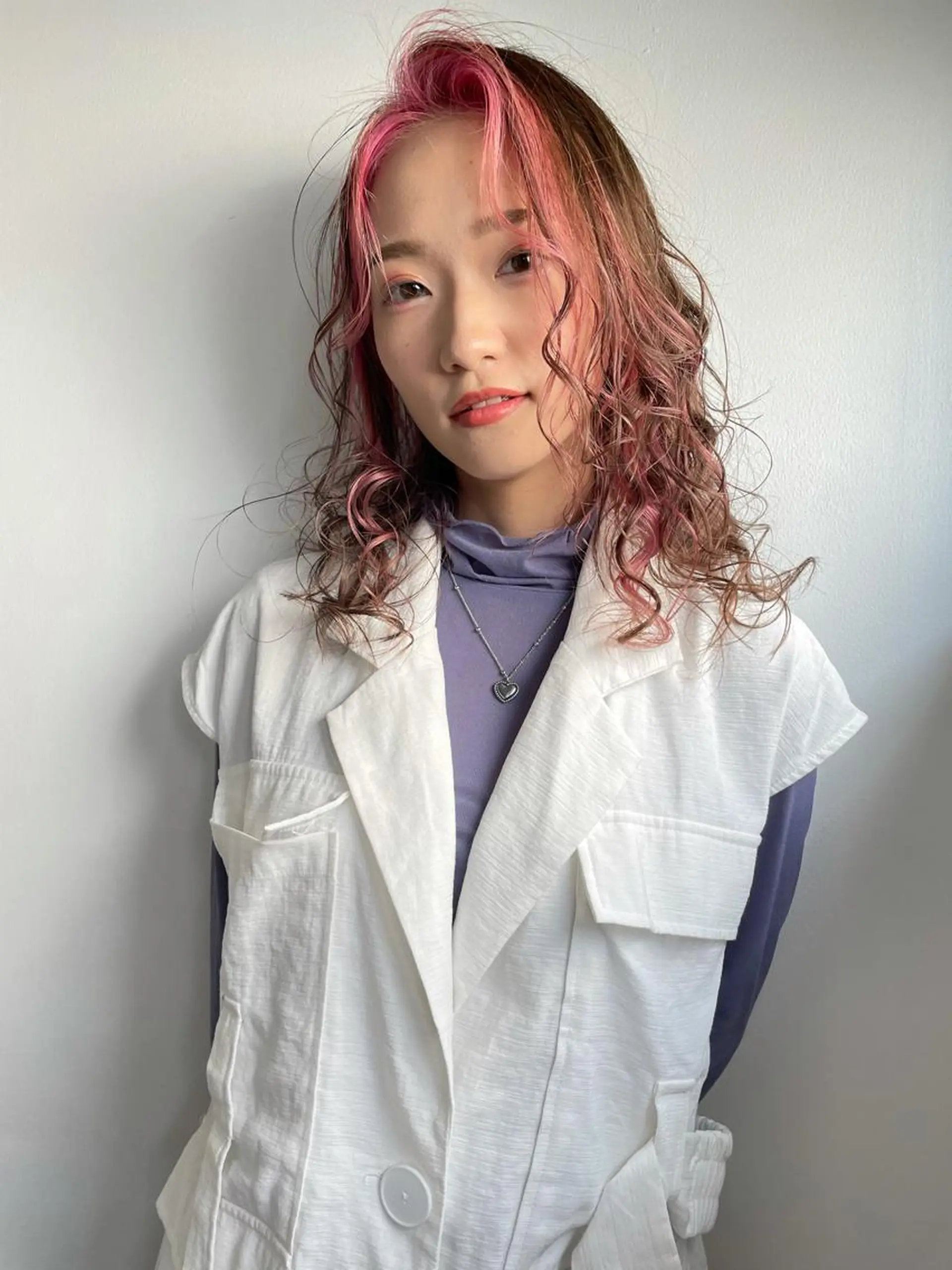 ミディアム カラー ミストバング フェイスフレーミング ヘアカラー トリートメント ハイトーン/レイヤー /ケアブリーチ石川治のヘアスタイル