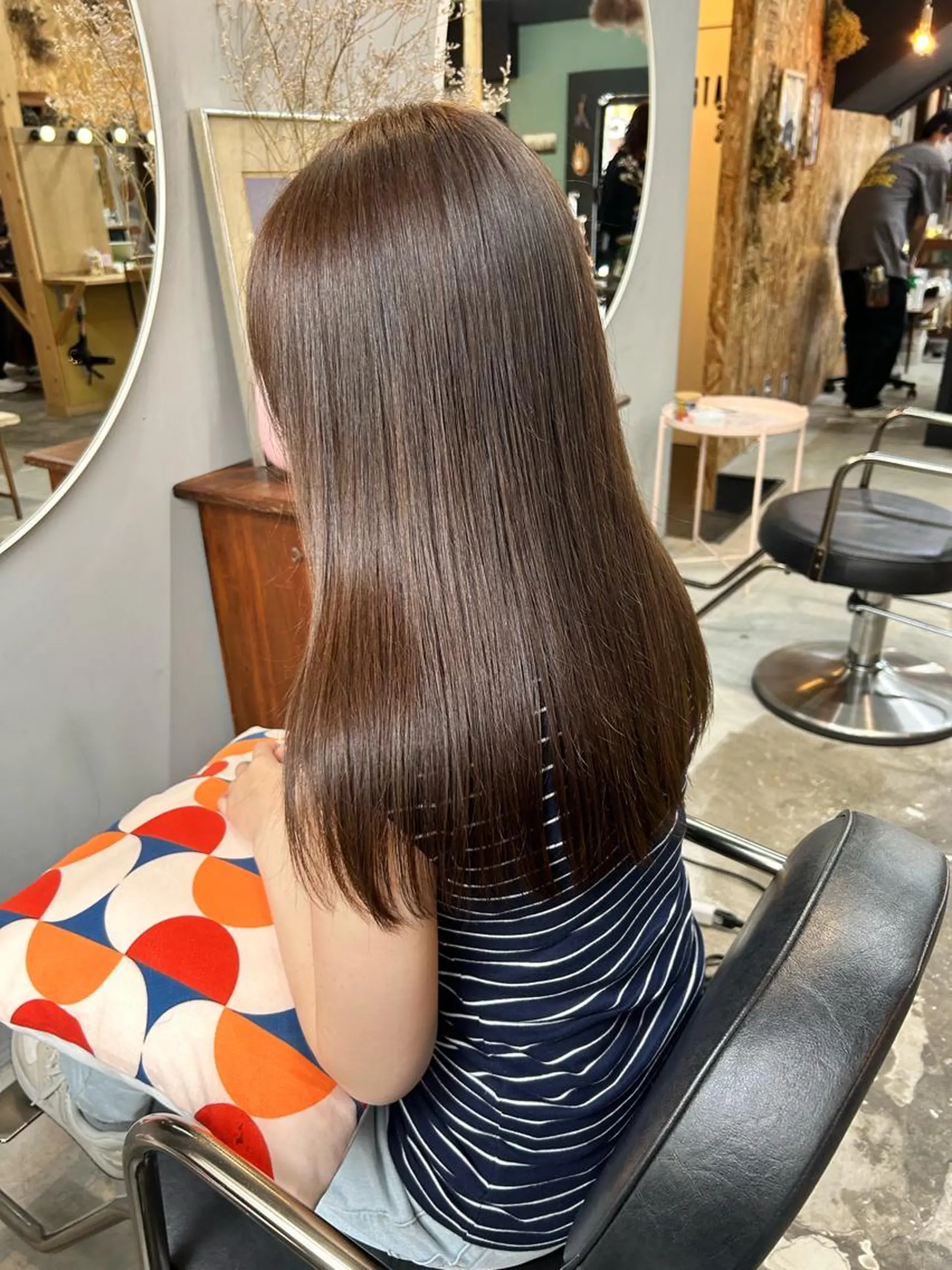 ロング カット ヘアカラー 問屋町chapter 日笠快生のヘアスタイル