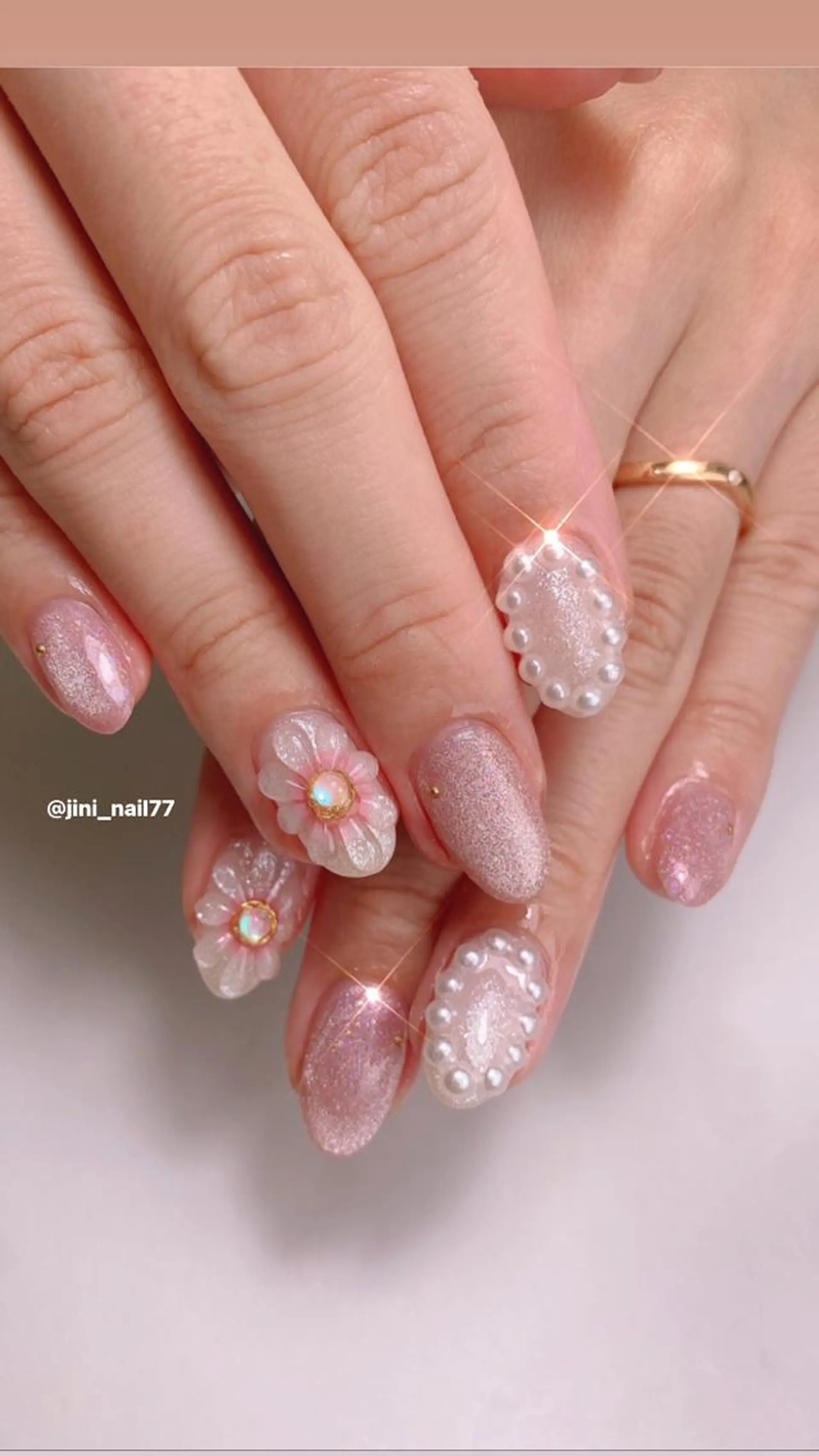 ネイル JINI NAIL所属・ジニ ネイルのネイルデザイン