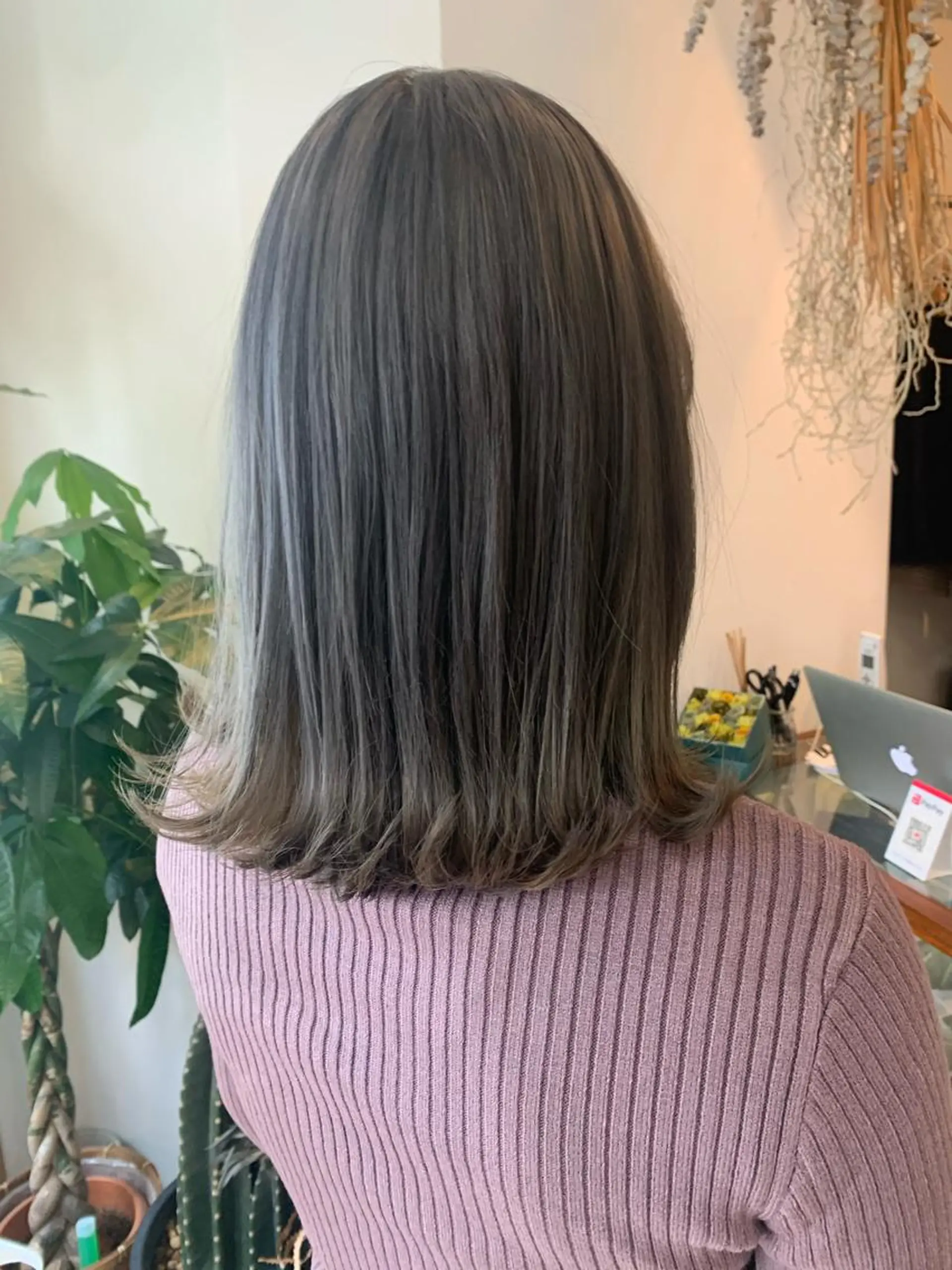 ミディアム カラー ブリーチ グレージュ オリーブグレージュ オリーブグレー ヘアカラー 中目黒🌼 🌼ハナのヘアスタイル