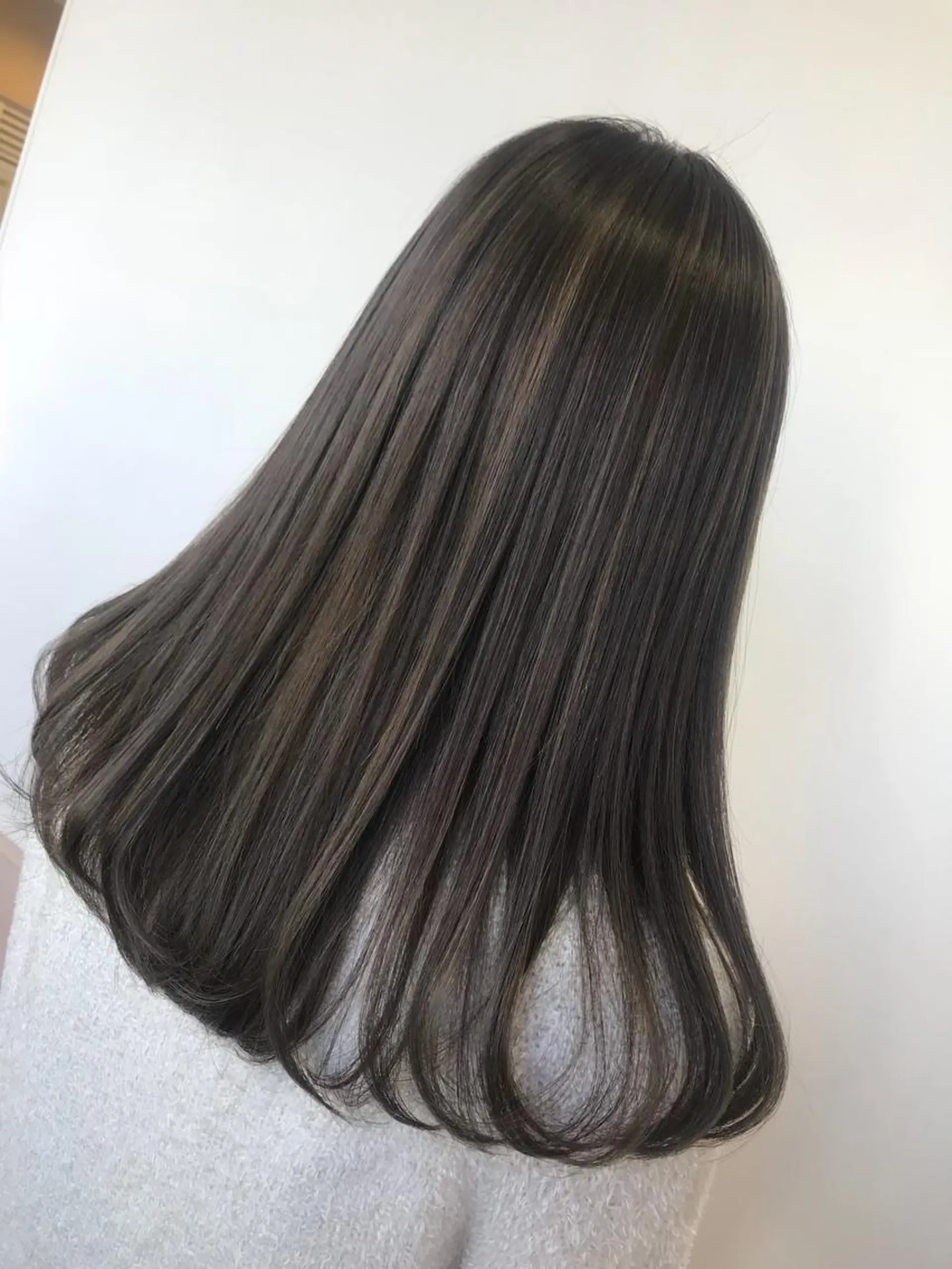 ロング カラー グレージュ ハイライトカラー 外国人風カラー ハイライト 顔まわり🤍小顔 カット🤍みさきのヘアスタイル