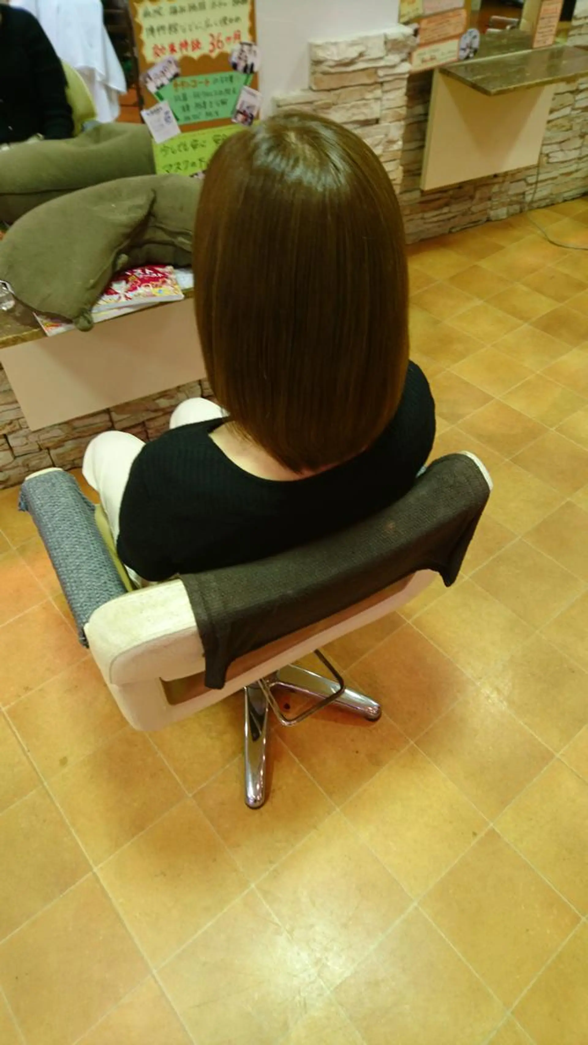 ミディアム カラー ブラウンカラー ピンクカラー 山口 彩海のヘアスタイル