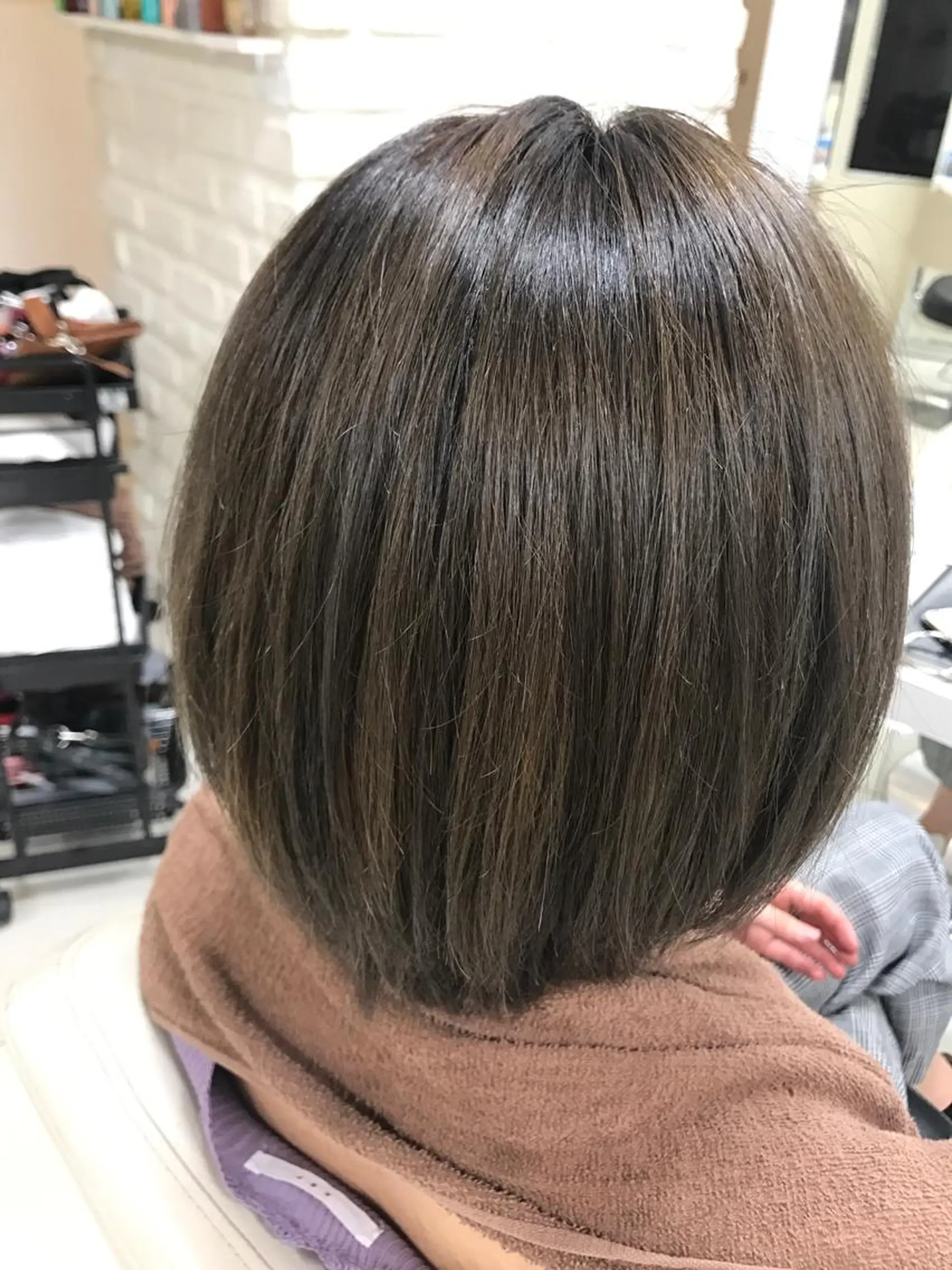 ミディアム カラー アッシュ 透明感カラー イルミナカラー 【暖色カラー特化】 中山由梨のヘアスタイル