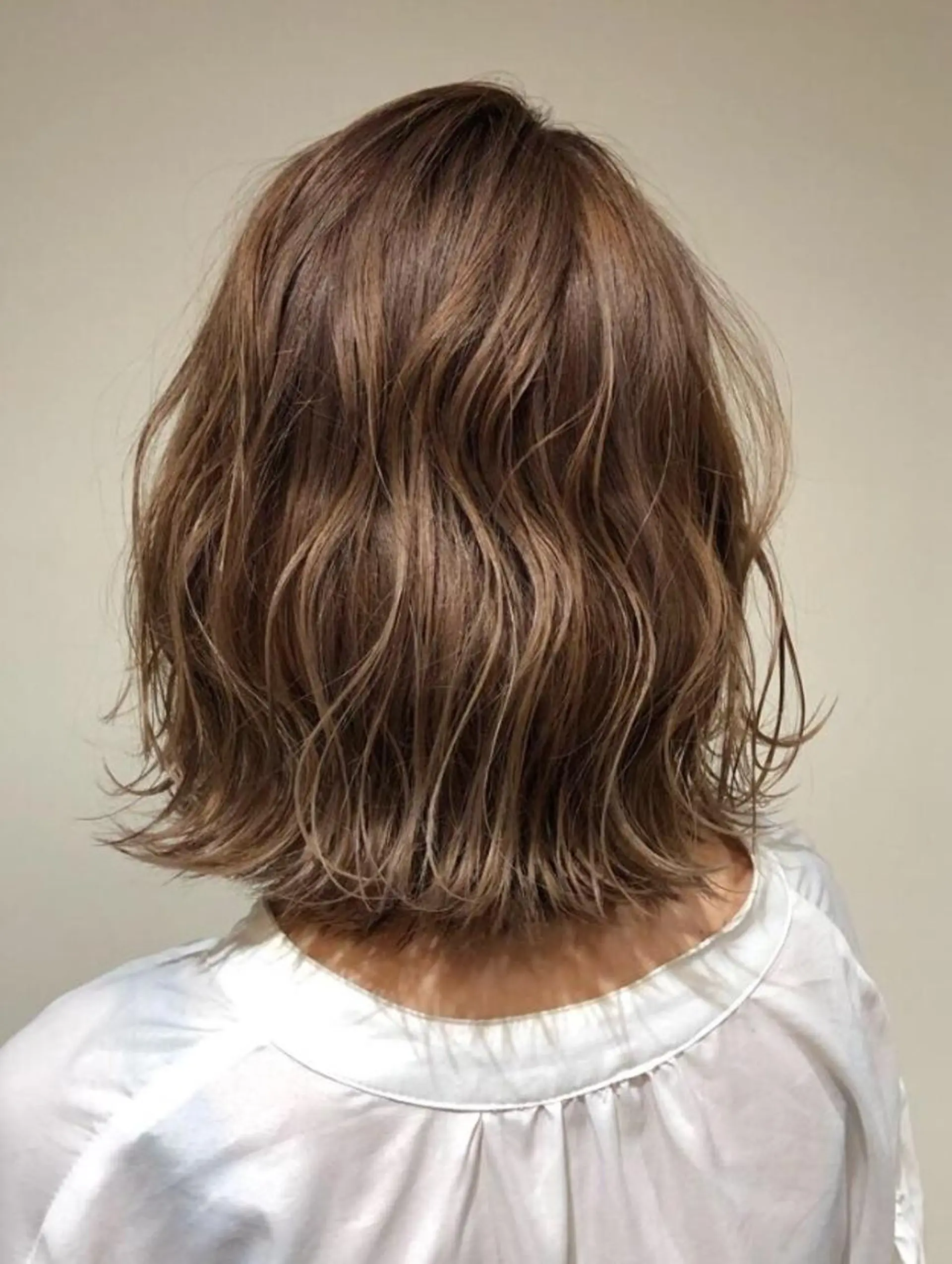 ミディアム カラー ヘアアレンジ カット ヘアカラー 限定クーポン 💕大量更新ブリーチのヘアスタイル