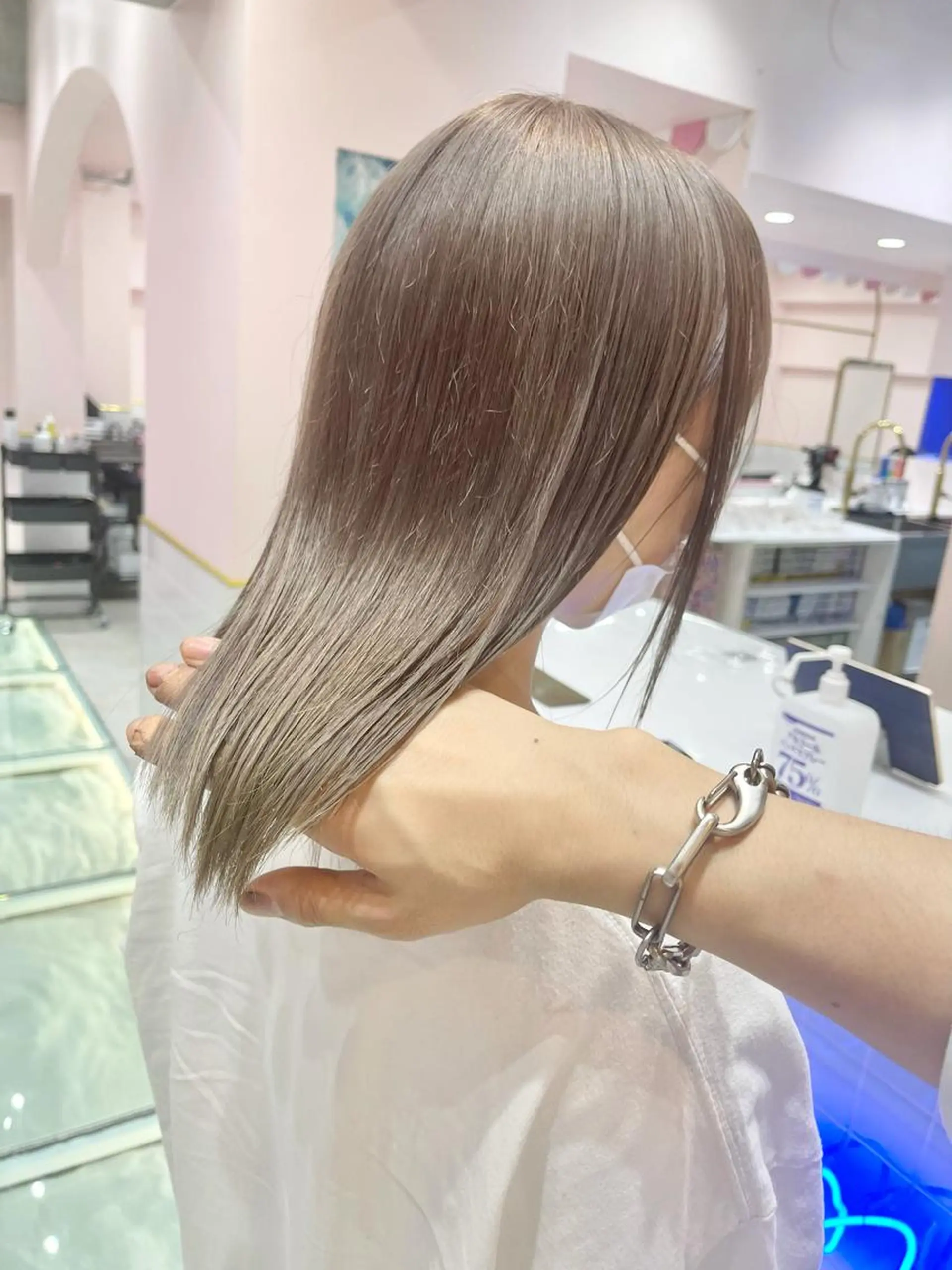 ミディアム ヘアカラー トリートメント 店長 小池アキトのヘアスタイル