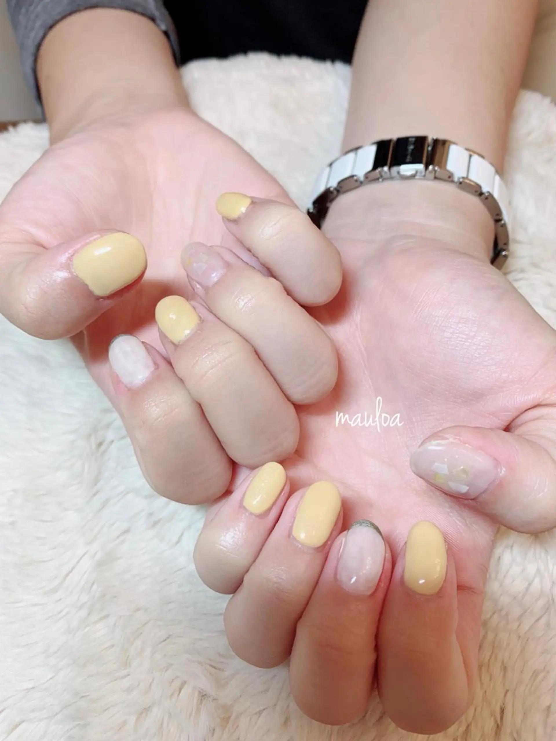 ネイル ニュアンスネイル パステルネイル 黄色 pipi ..のネイルデザイン