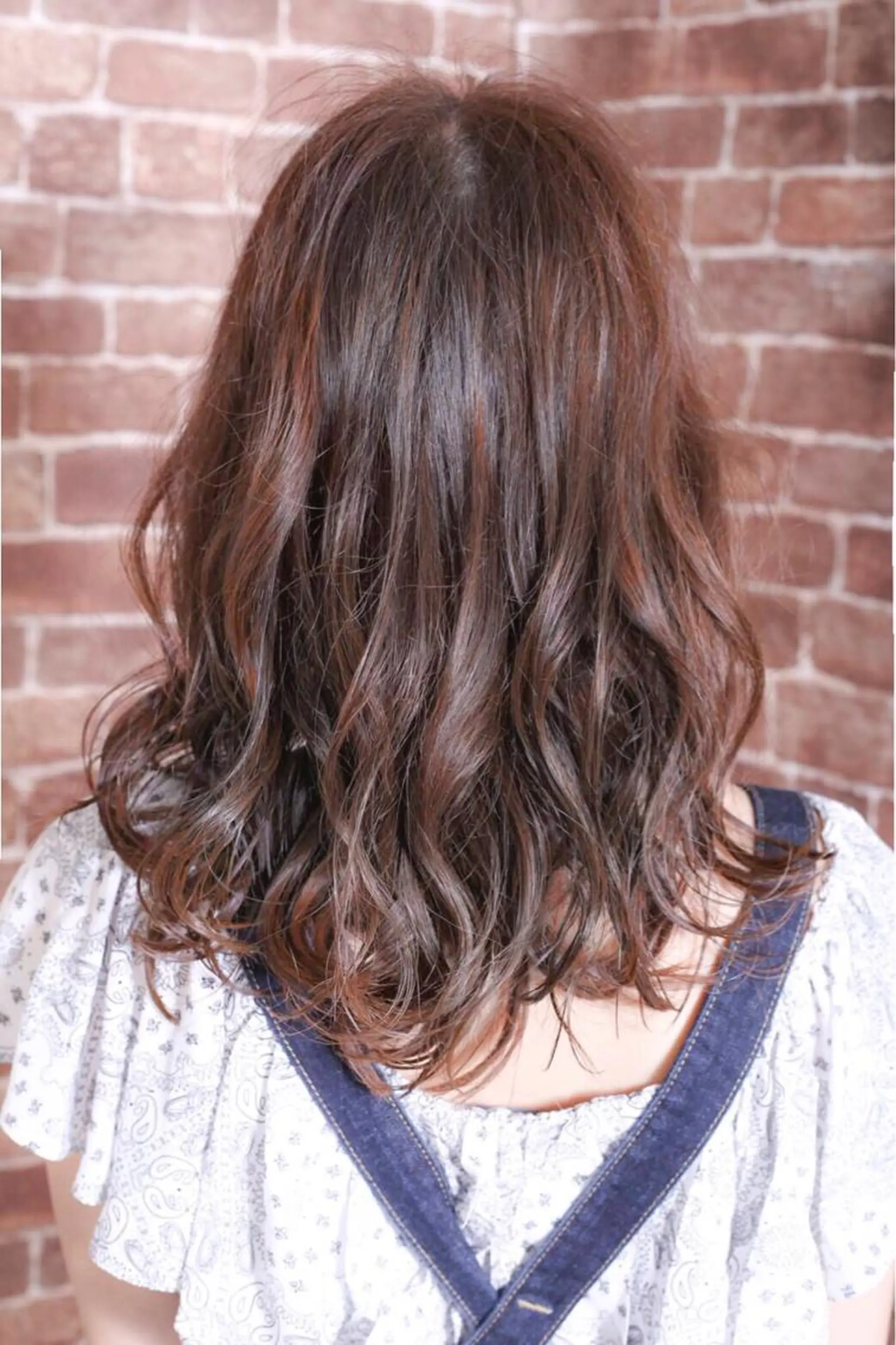 ミディアム 伊藤 裕貴のヘアスタイル