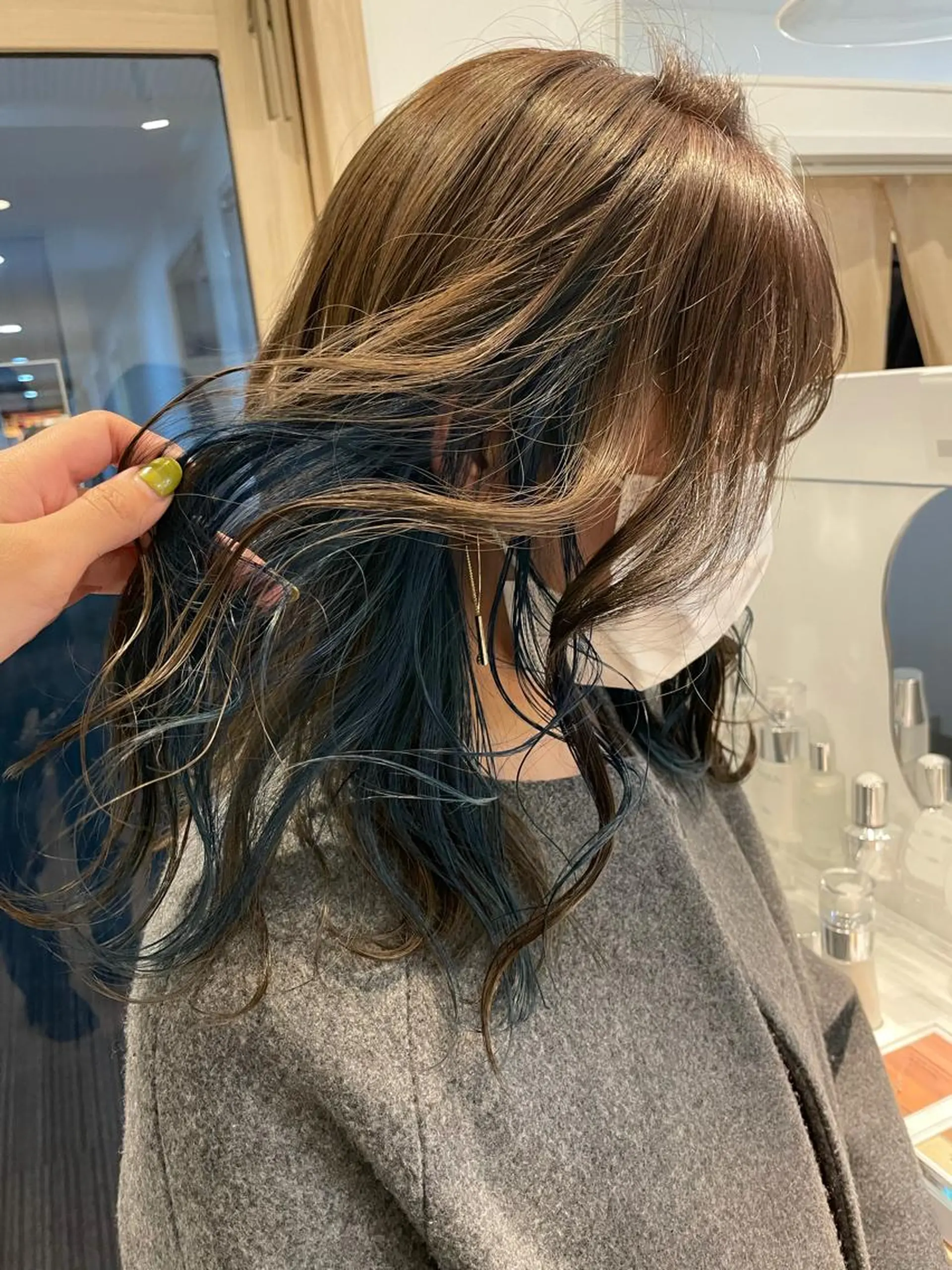 カラー 大迫 江梨のヘアスタイル