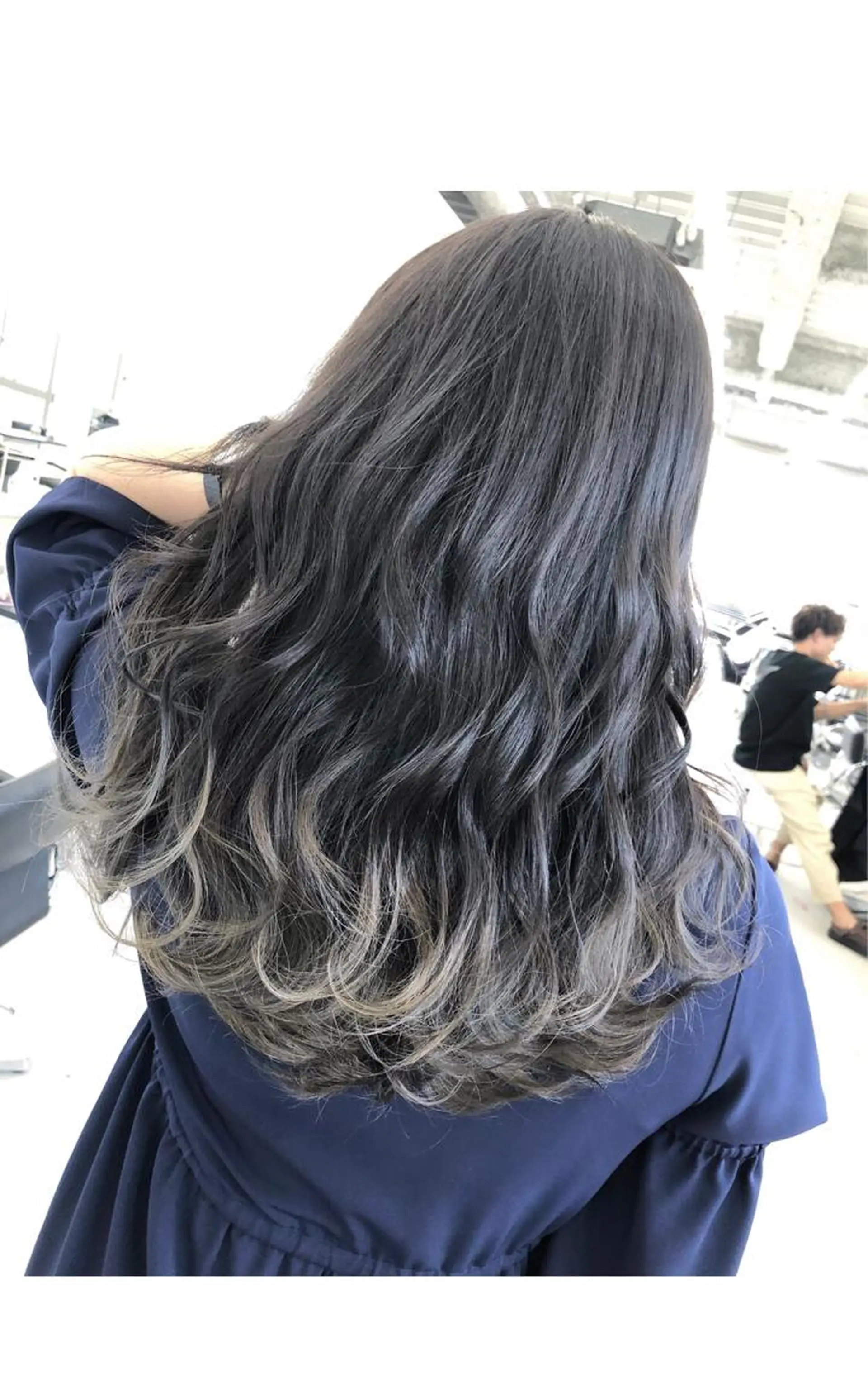 セミロング カラー バレイヤージュ ブリーチ レイヤーカット ✨レイヤーカット✨ HIDEのヘアスタイル