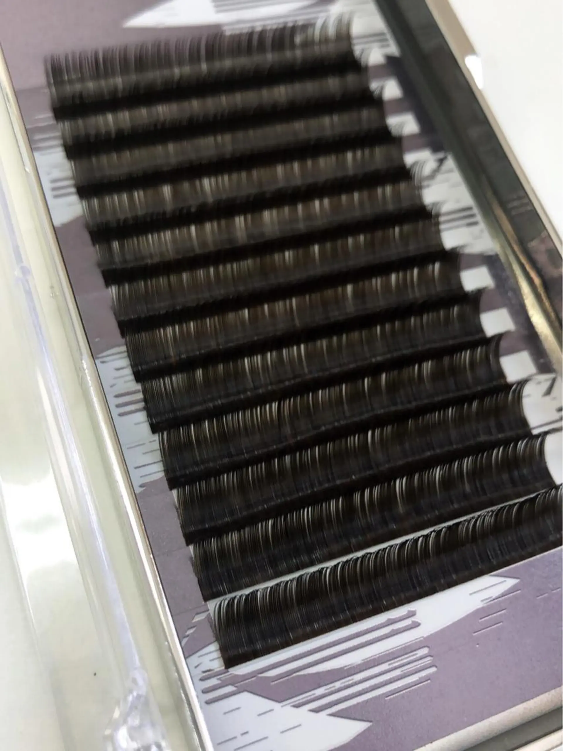 マツエク・マツパ カラーマツエク フラットラッシュ MOR 川野 かおりのマツエク・マツパデザイン