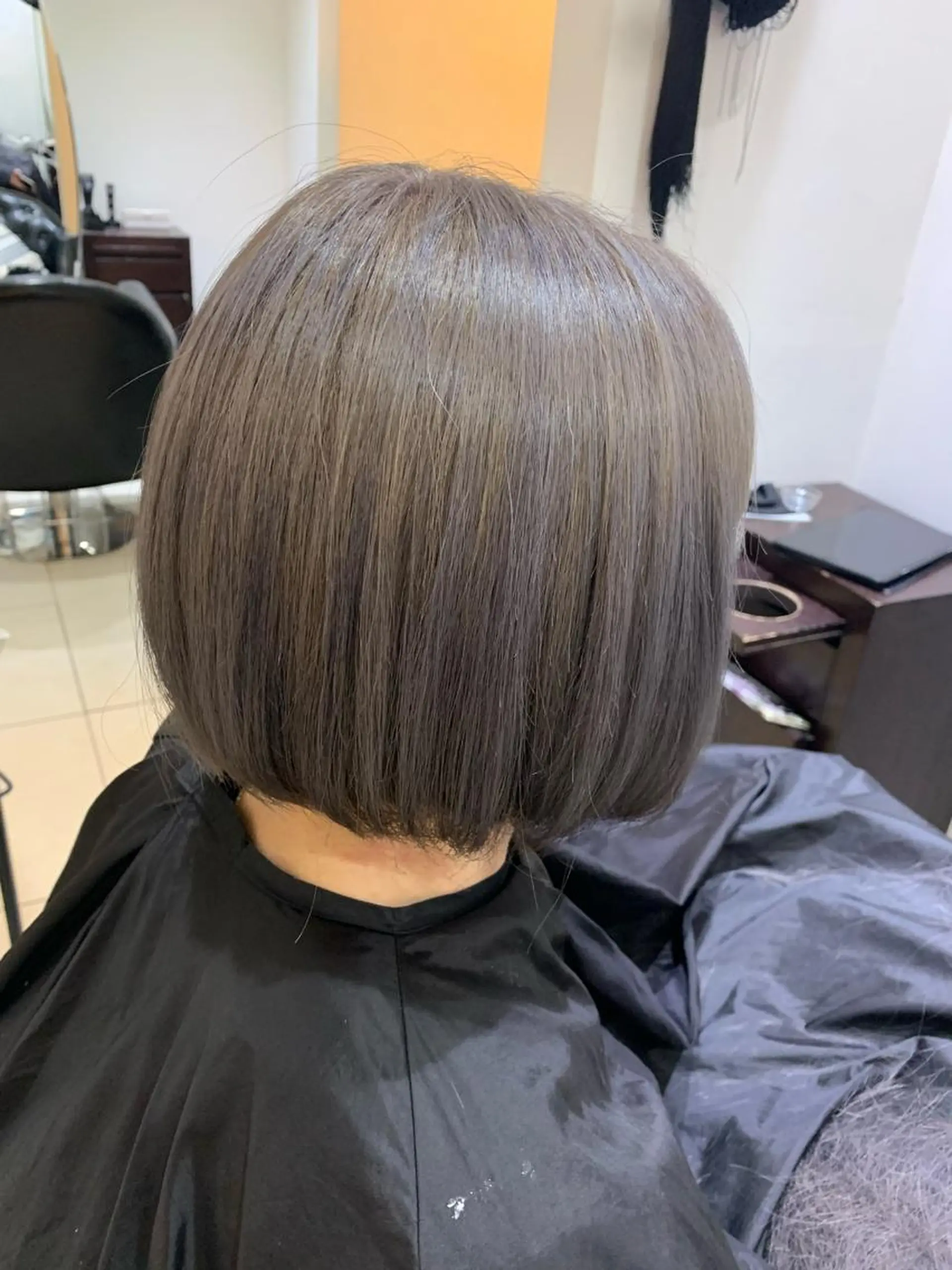 ショート カラー カット ヘアカラー トリートメント 吉本 yoshimotoのヘアスタイル