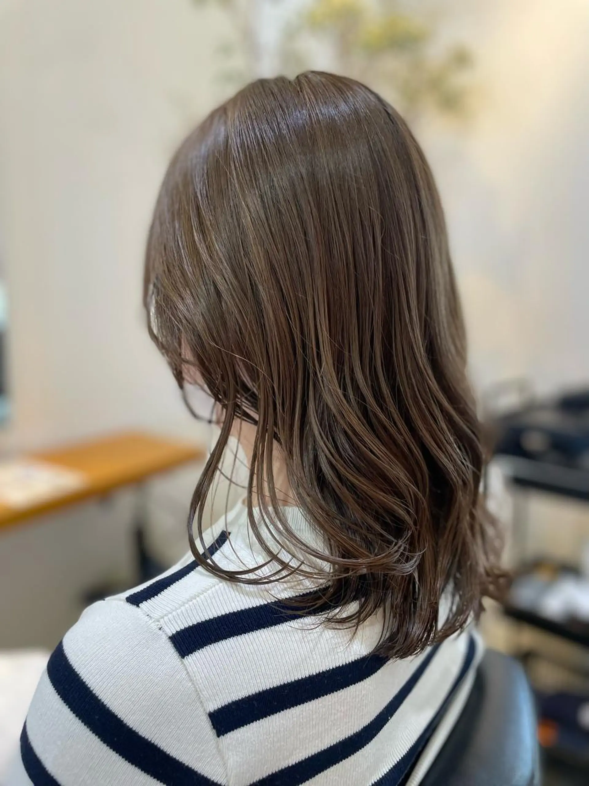 ミディアム カラー ベージュカラー 透明感カラー ラテベージュ カット ヘアカラー トリートメント レイヤー/似合わせ TAKUYAのヘアスタイル