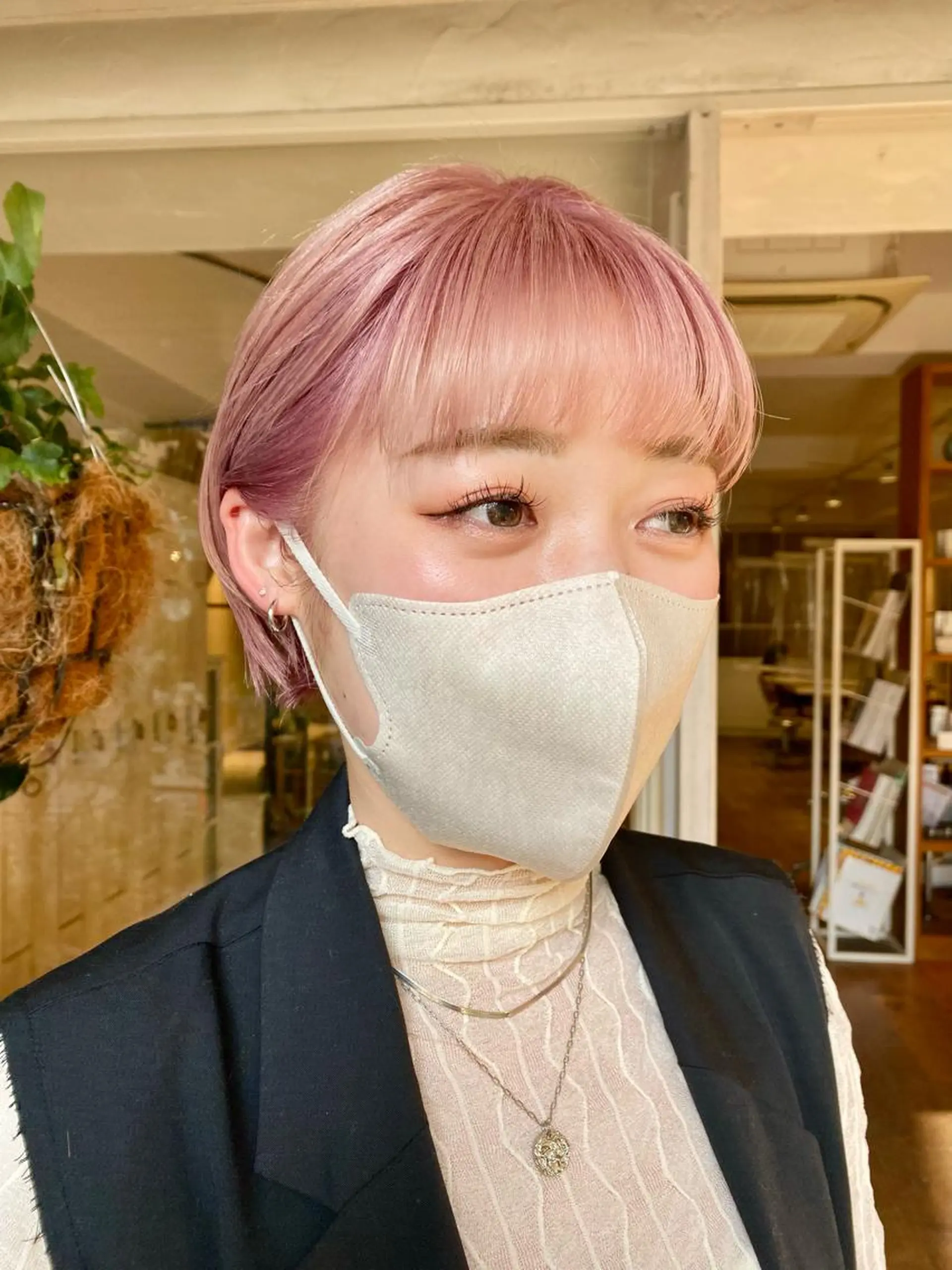 ショート カラー カット ヘアカラー トリートメント BELLA阿部野 TOMOMIのヘアスタイル