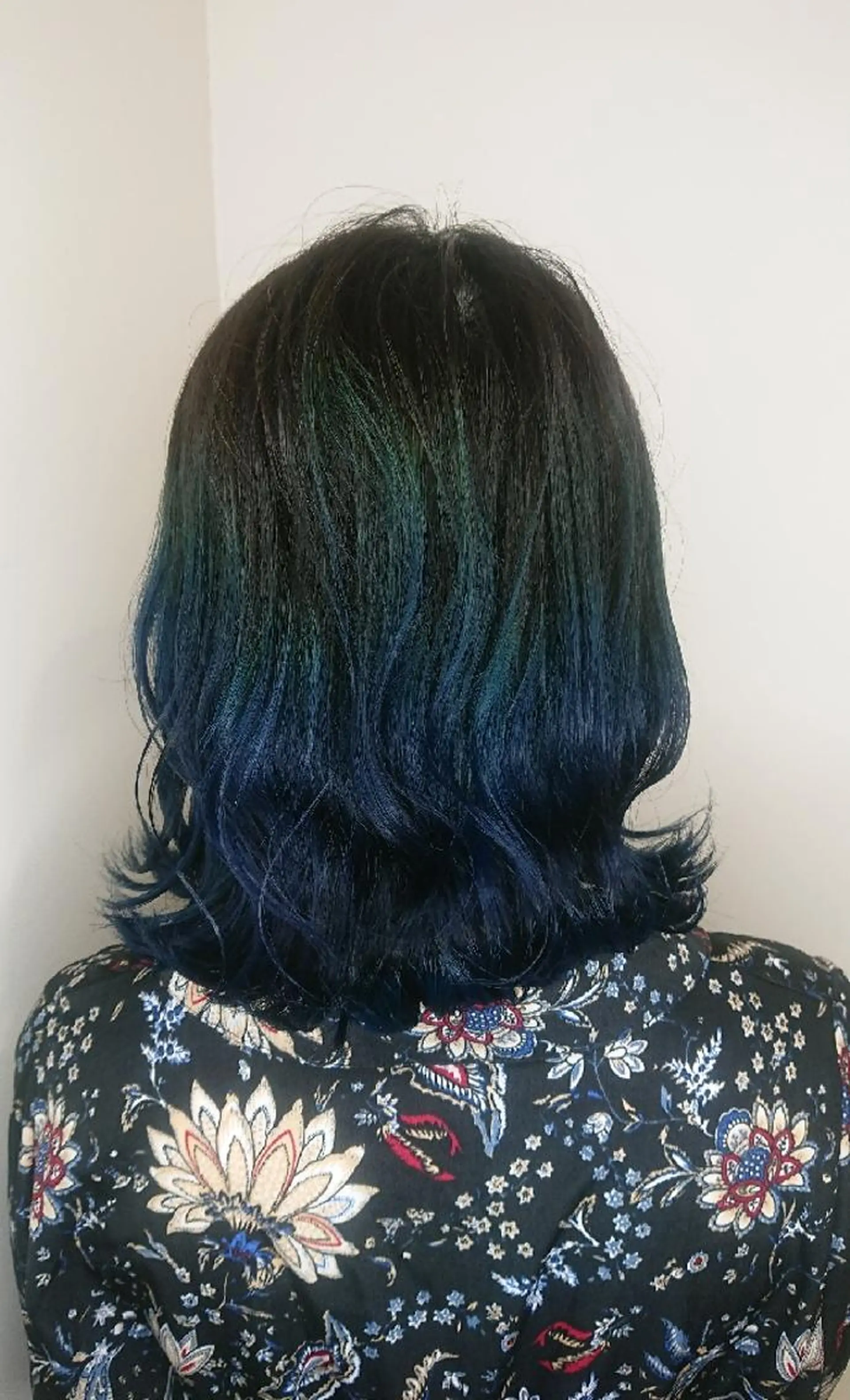 カラー アッシュ バレイヤージュ ベージュカラー ブリーチ ケアブリーチ ヘアカラー トリートメント ブリーチ/ヘアケア/ 艶髪/イギチハルのヘアスタイル