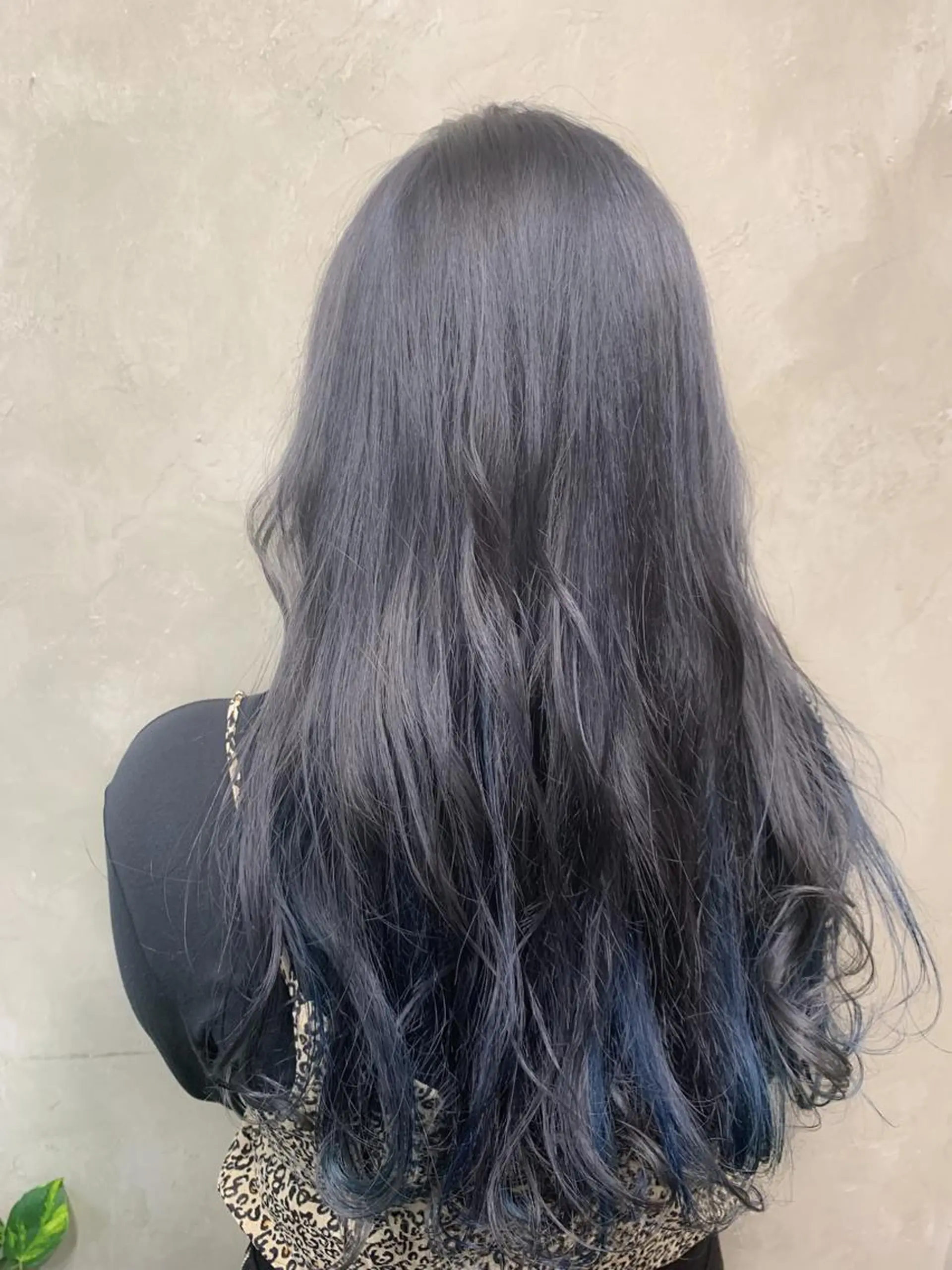 ロング カラー パーマ ブルーカラー シルバー 🌈髪質改善💕 縮毛矯正✨青木まで✨のヘアスタイル