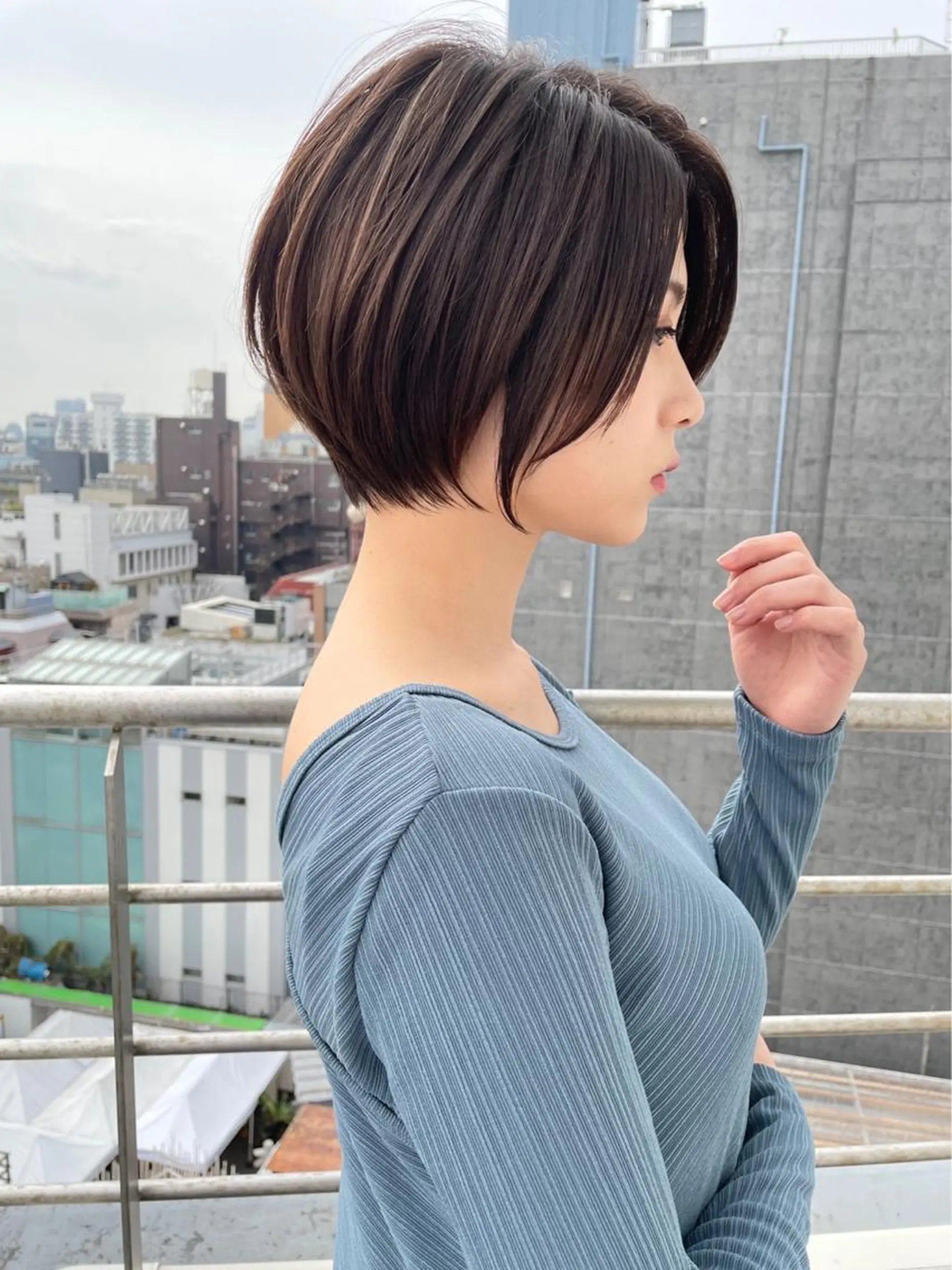 ショート カット ヘアカラー ✨コテ巻き風パーマ ✨川合佑哉のヘアスタイル